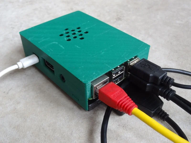 Raspberry Pi NAS with 2.5 inch SSD