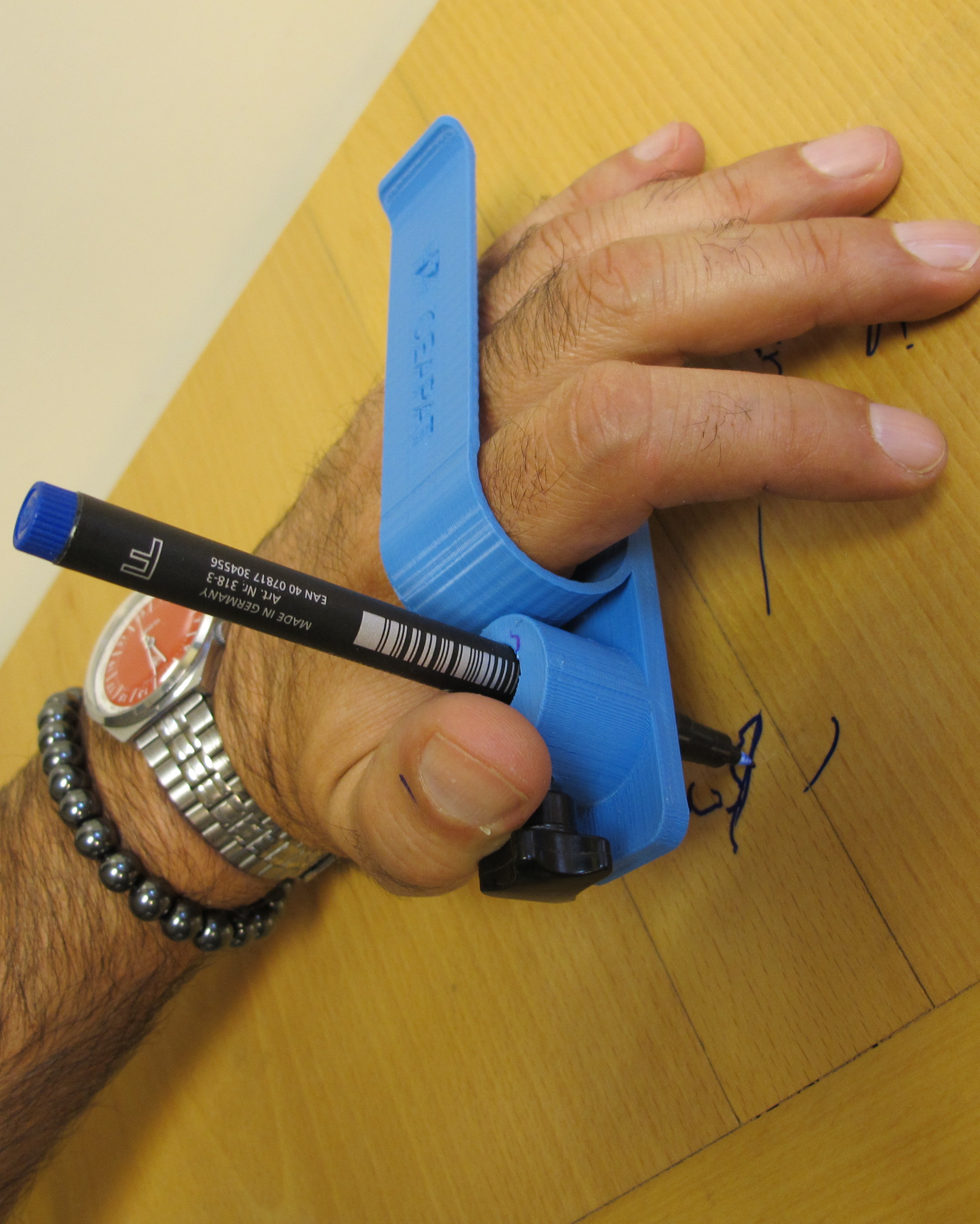 Pinza de mano / hand held clip
