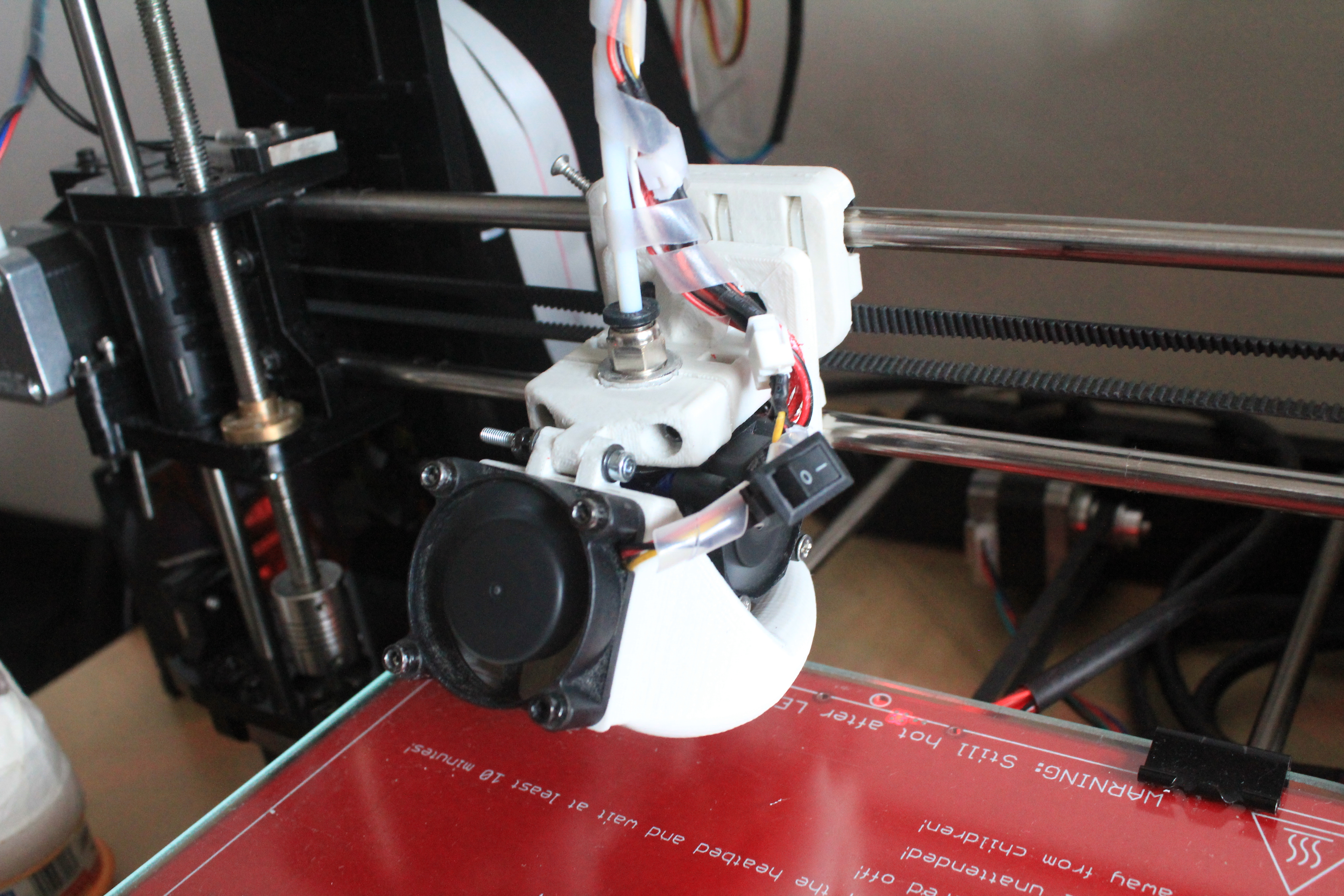 Stubby bowden extrude with fan mount