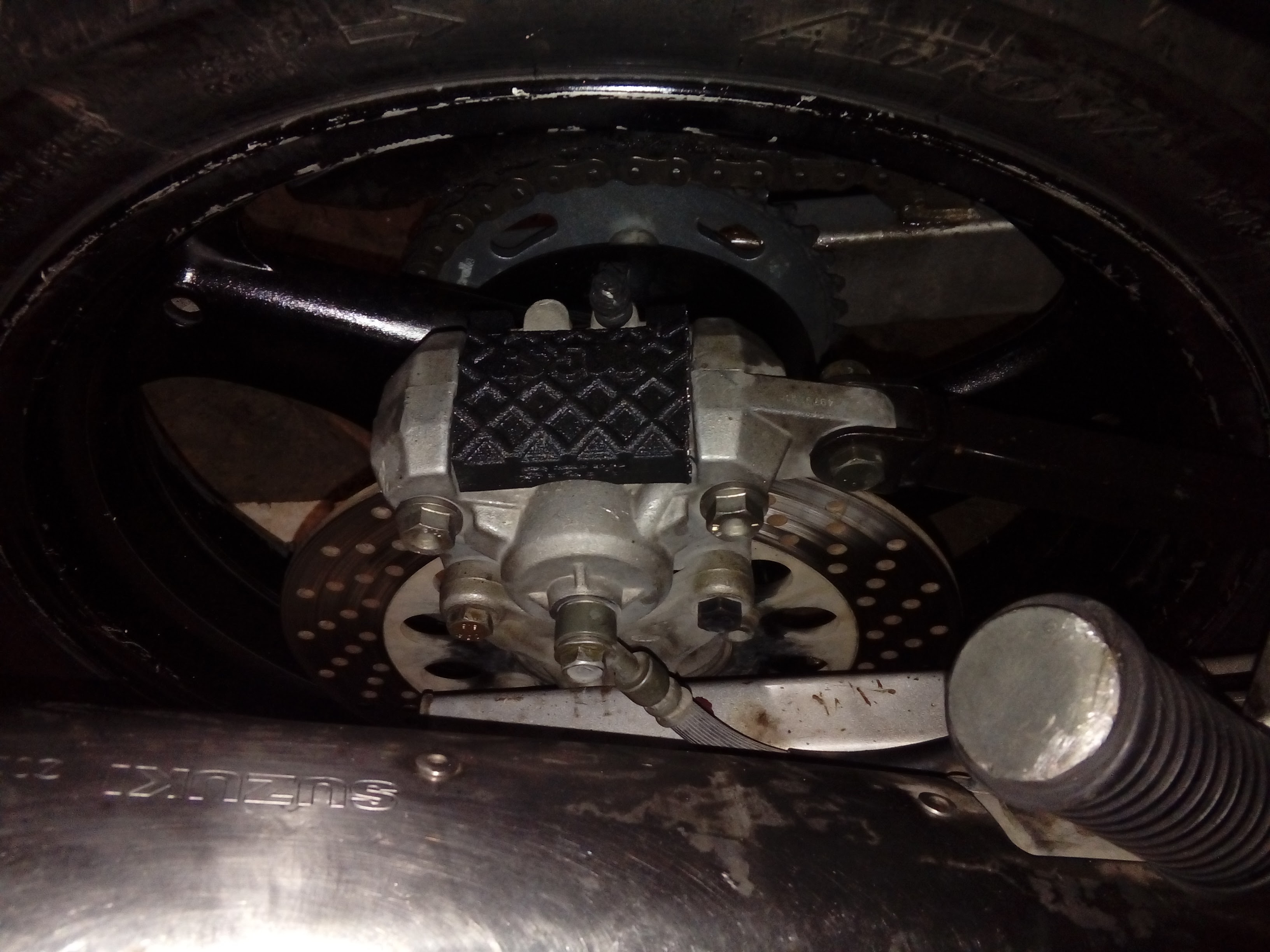 Tapa Piston freno trasero GS500