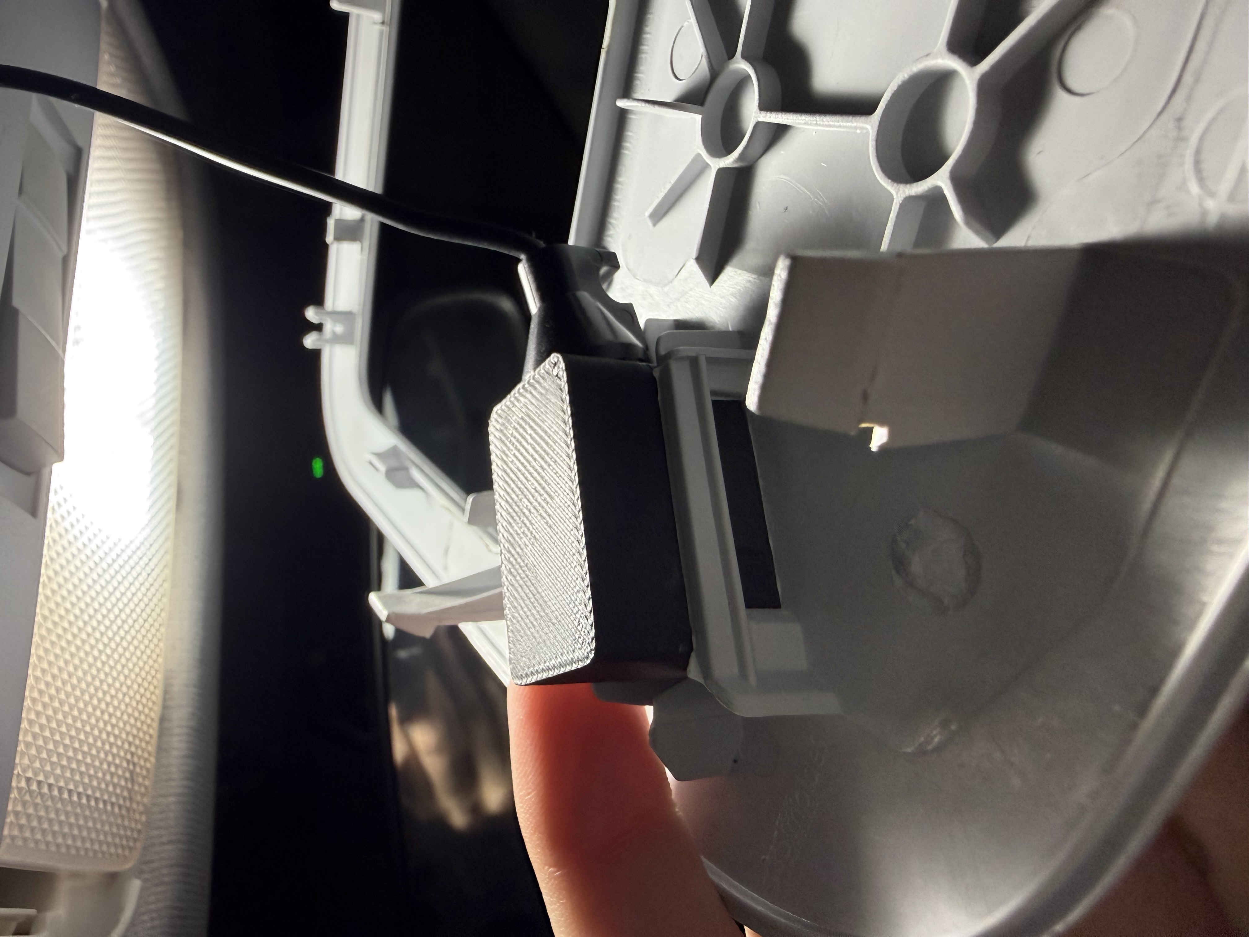 Head unit microphone adapter for GM vehicles
