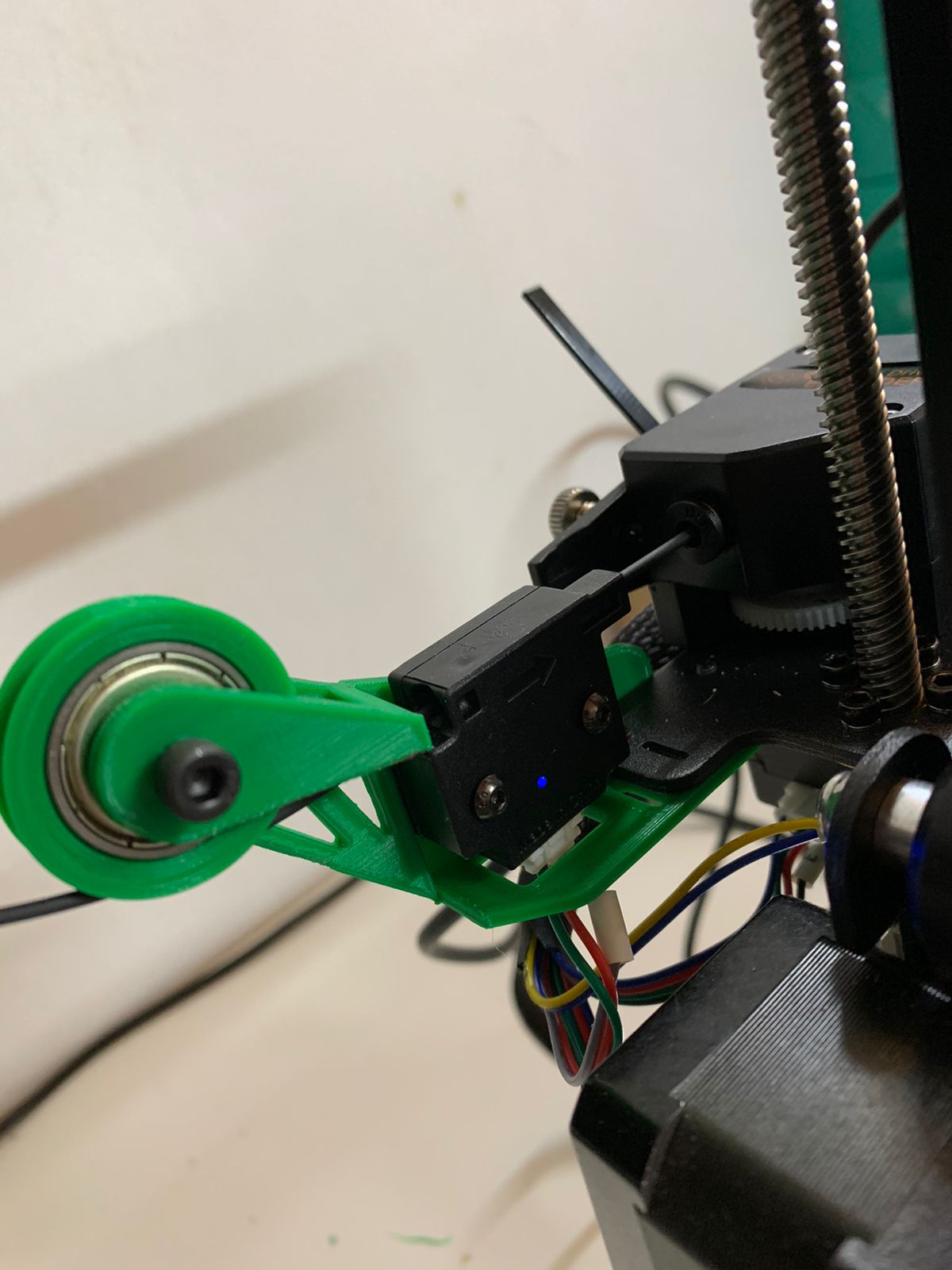 Biqu B1 - Rolled Filament Guide for BMG Extruder