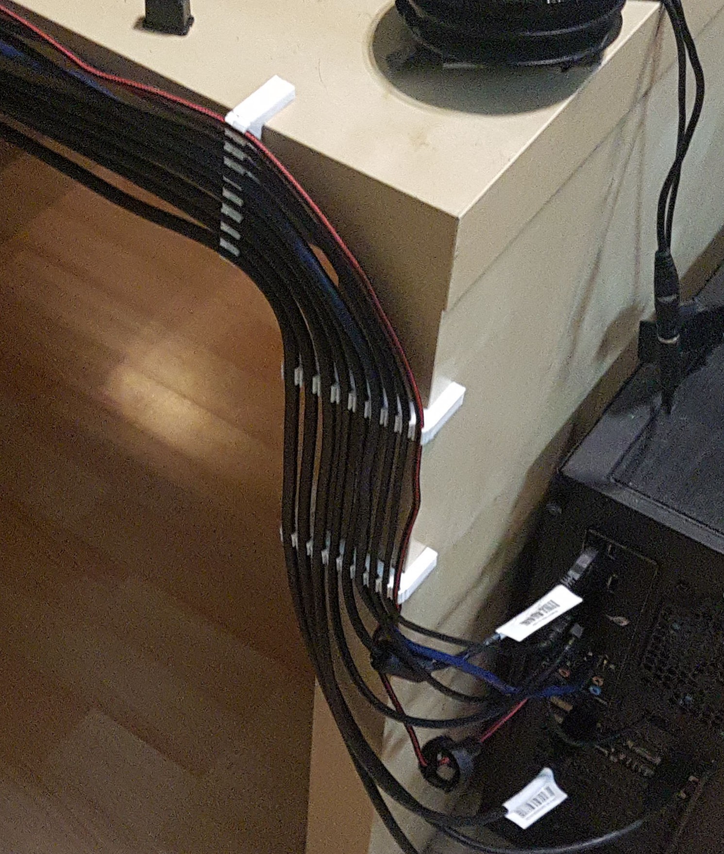 Universal Cable Guide