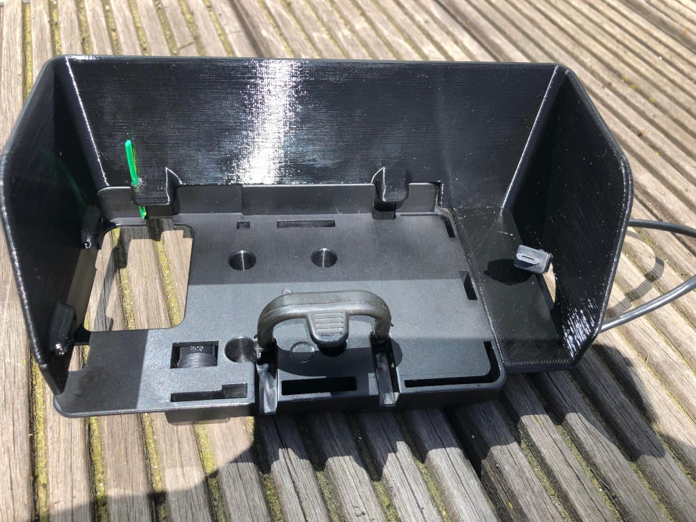Sun Visor / Sunshade / Sonnenschutz / Sonnenblende for BMW-compatible Mobile Phone GPS Navigation Bracket