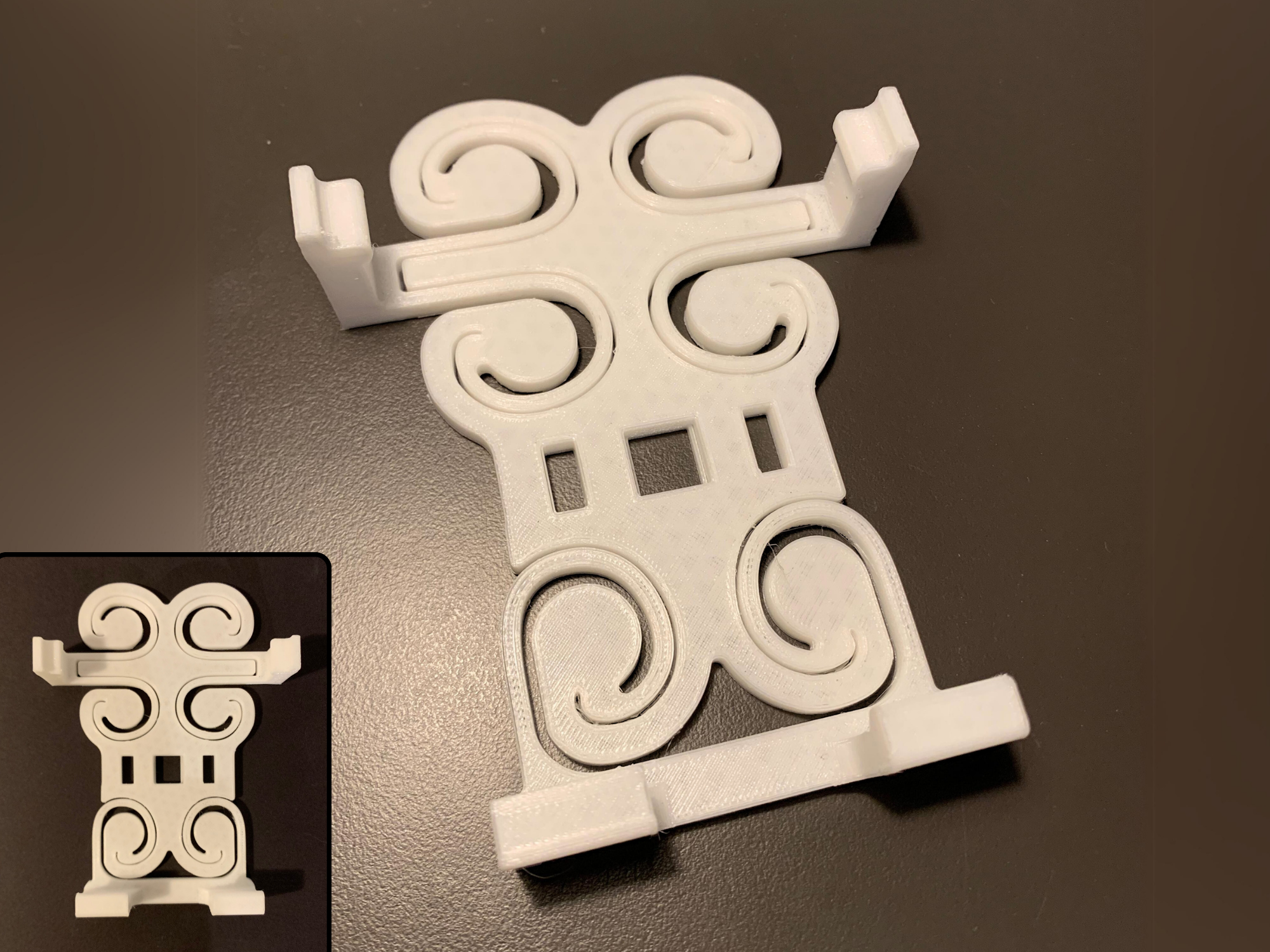 Print-in-place Compliant Mechanism Phone Holder
