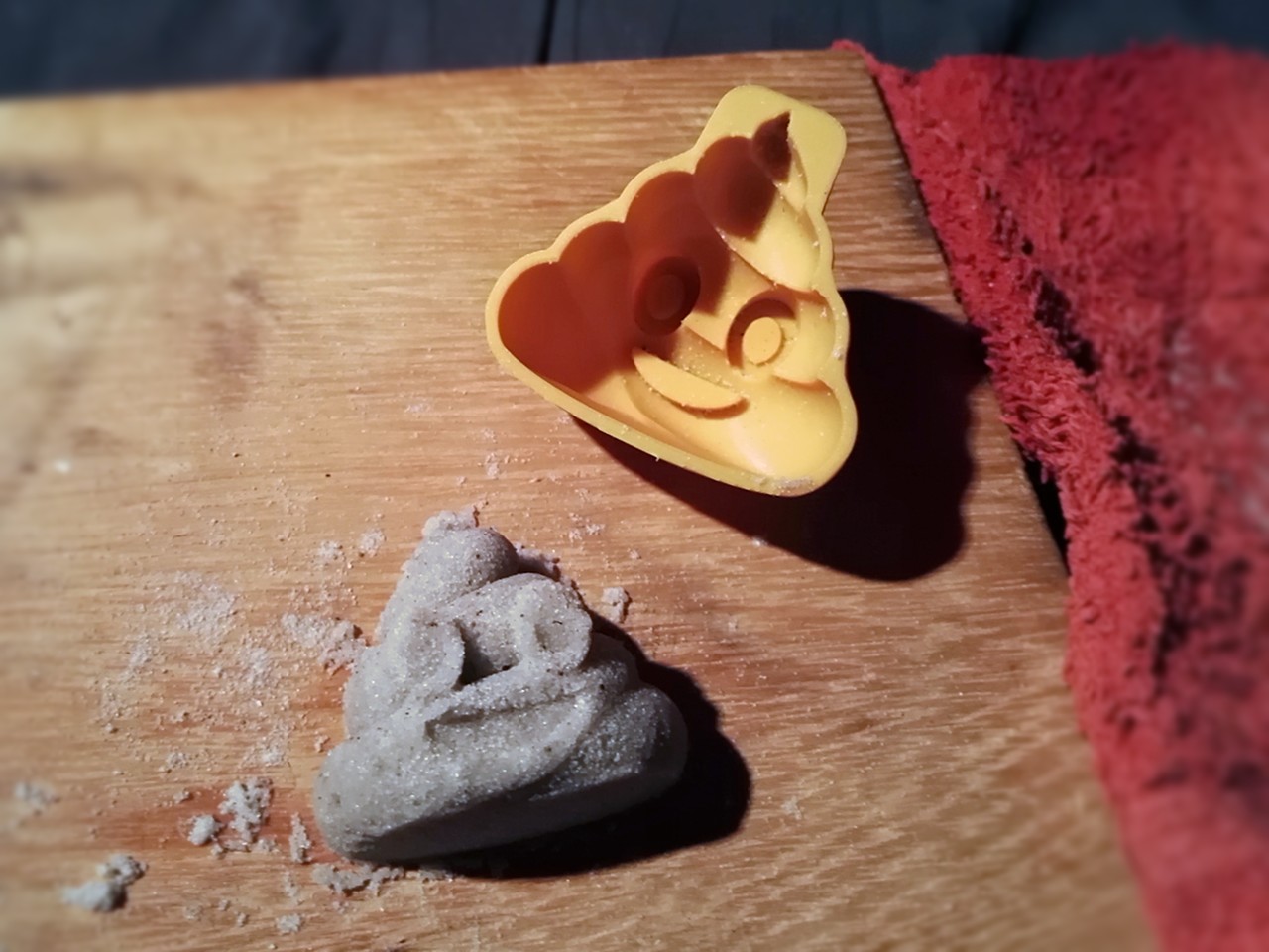 Pile of Poo Emoji cake / cookie / sand mold
