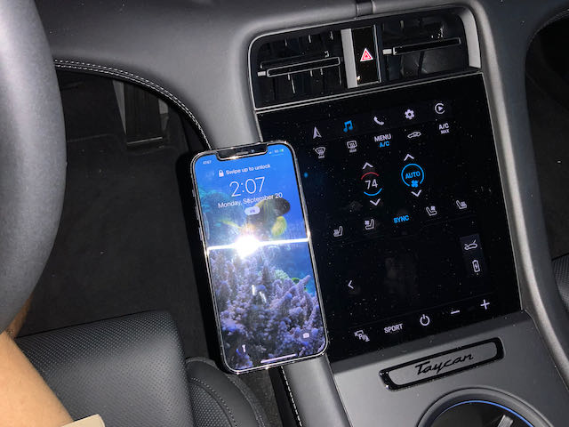 Porsche Taycan Phone holder