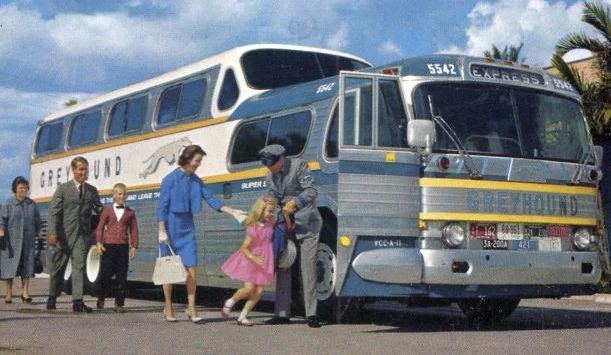 GMC PD4501 Greyhound Scenicruiser 1955