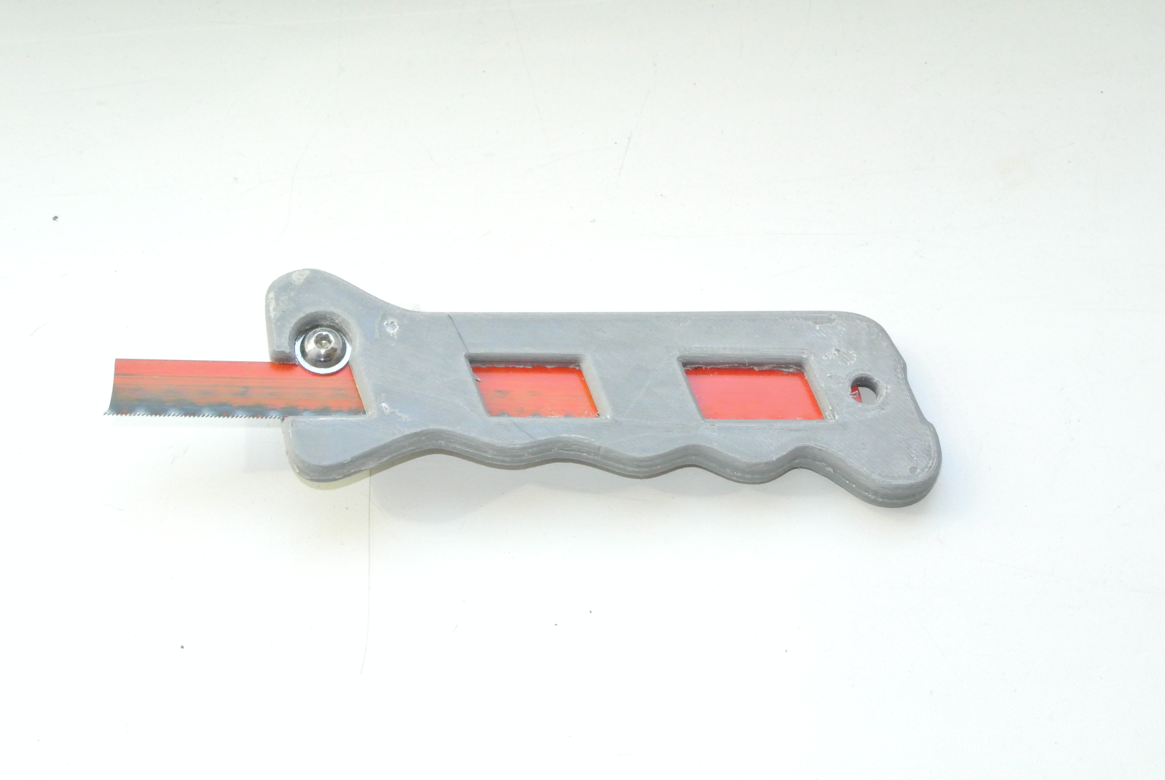 Hacksaw blade handle