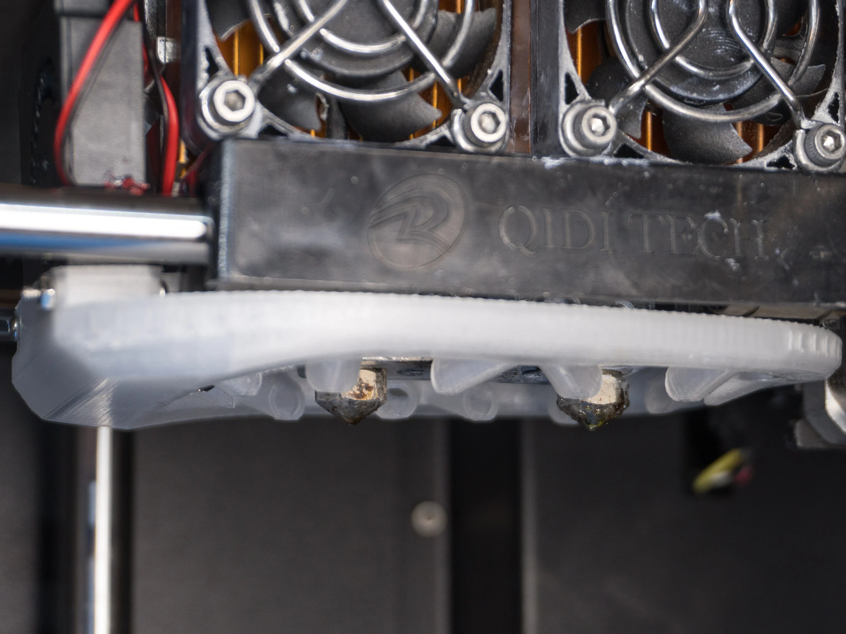 Slim Dual Vortex Fan Duct