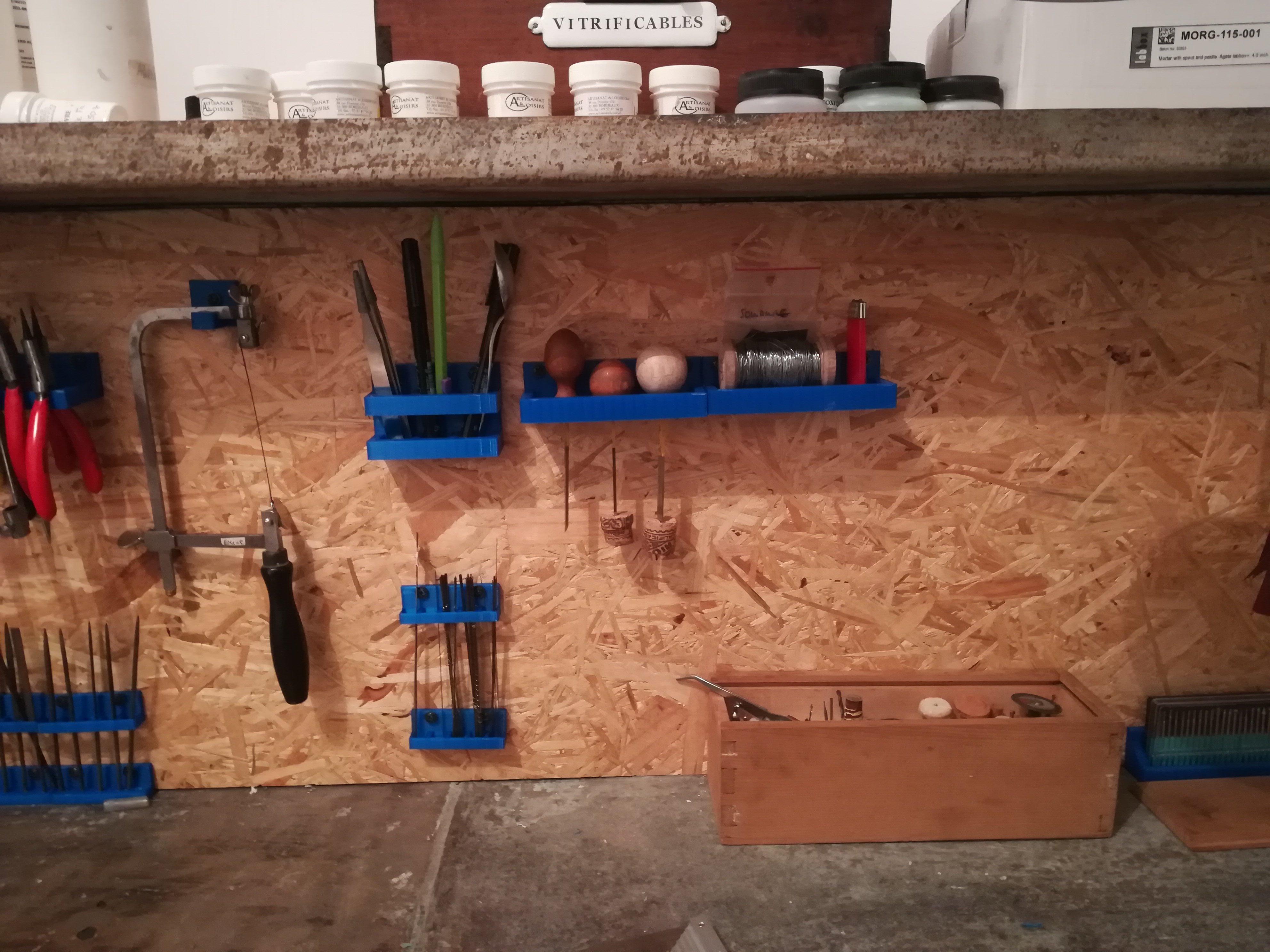 Toolholders for jewelry tools