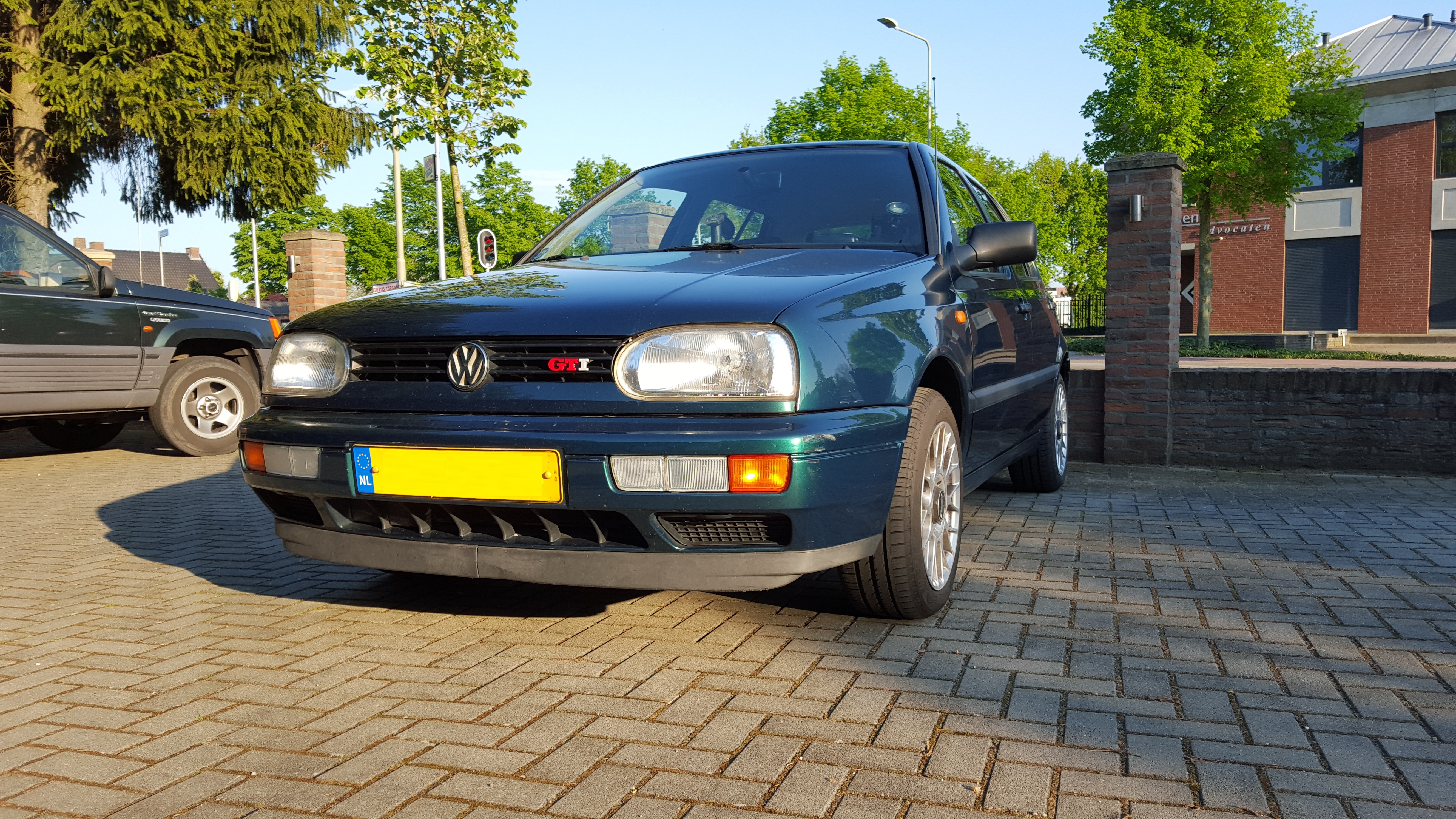VW Golf / Passat / Polo  (3) GT & GTI Badge + Grill holder