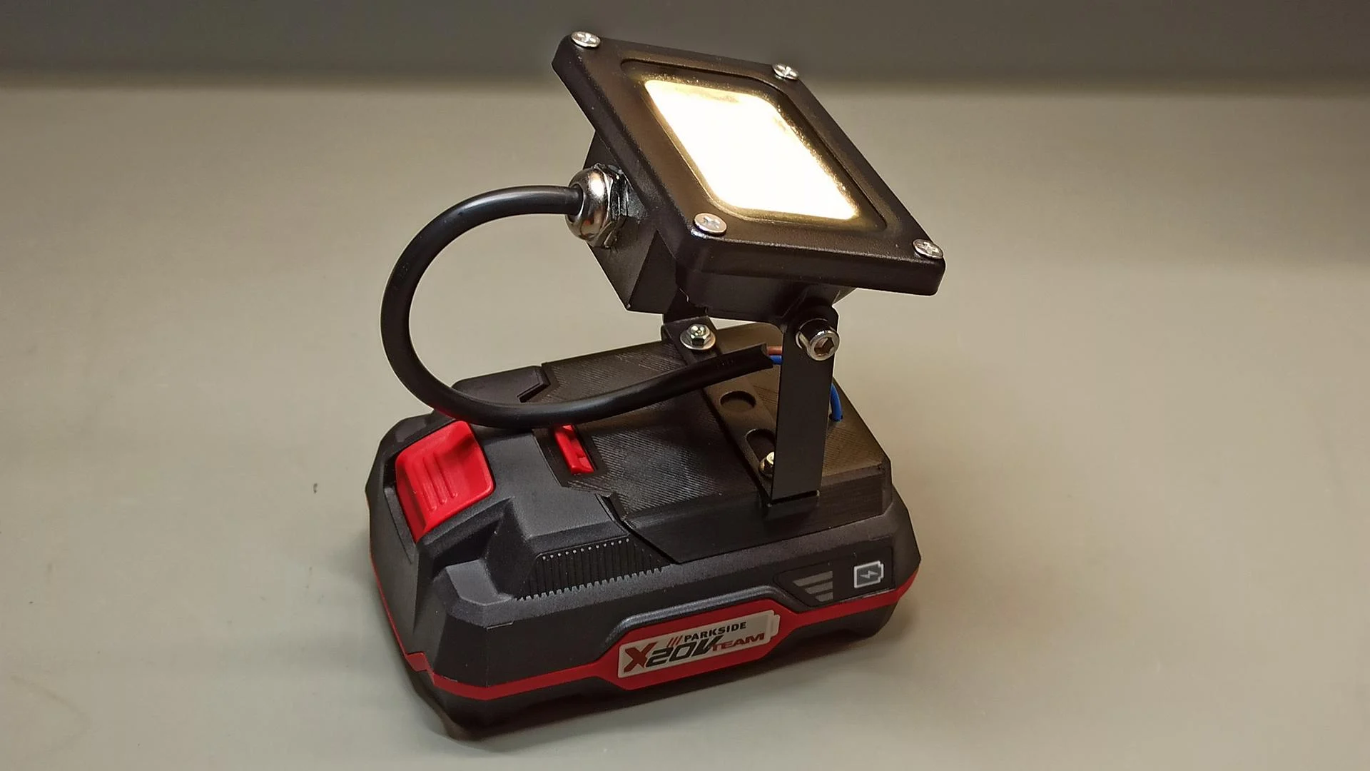 Parkside X20V Team LED 10W Floodlight / Work Light
