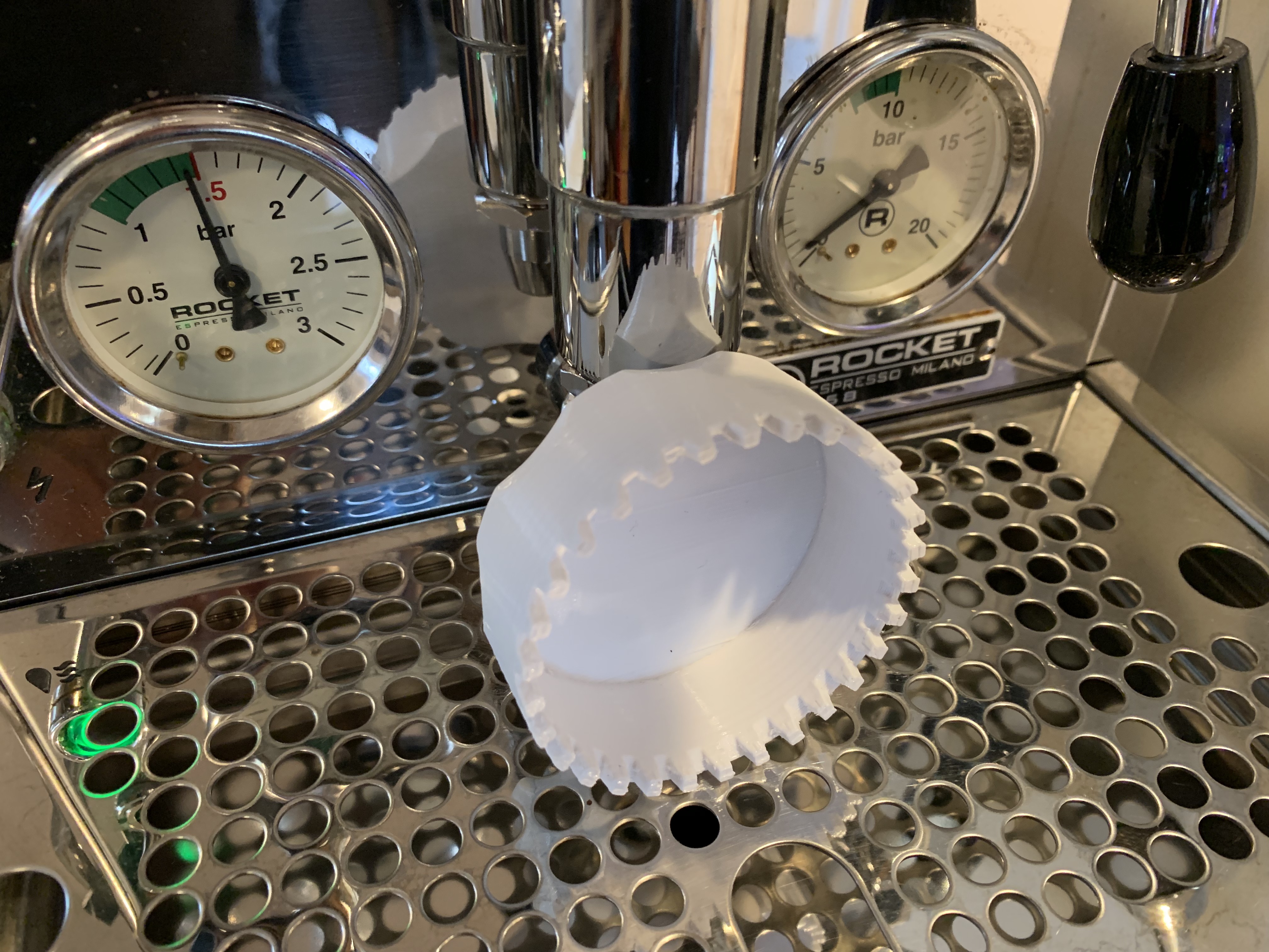 E61 Seal Brush