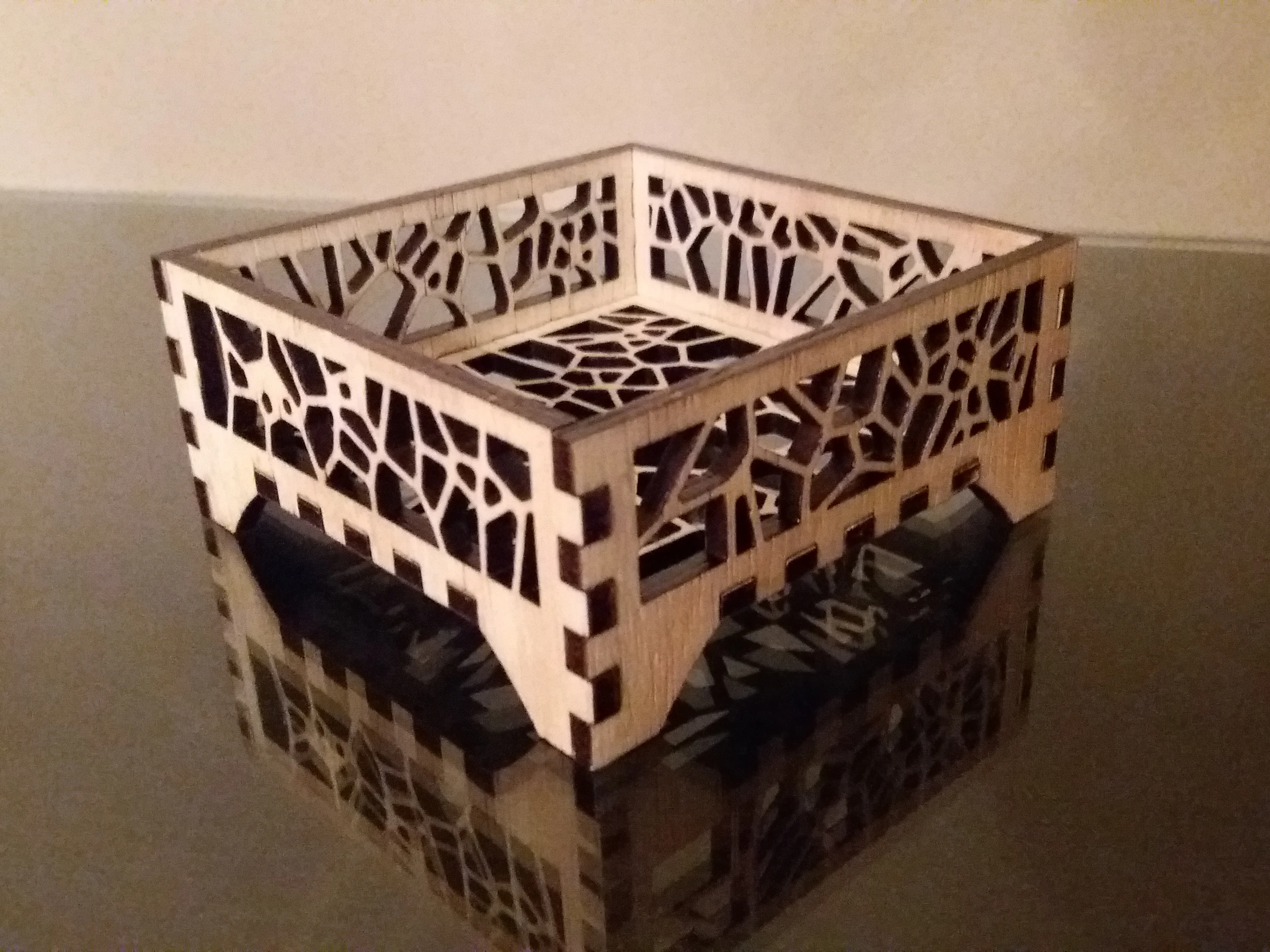 Voronoi Coaster Holder / Open Box