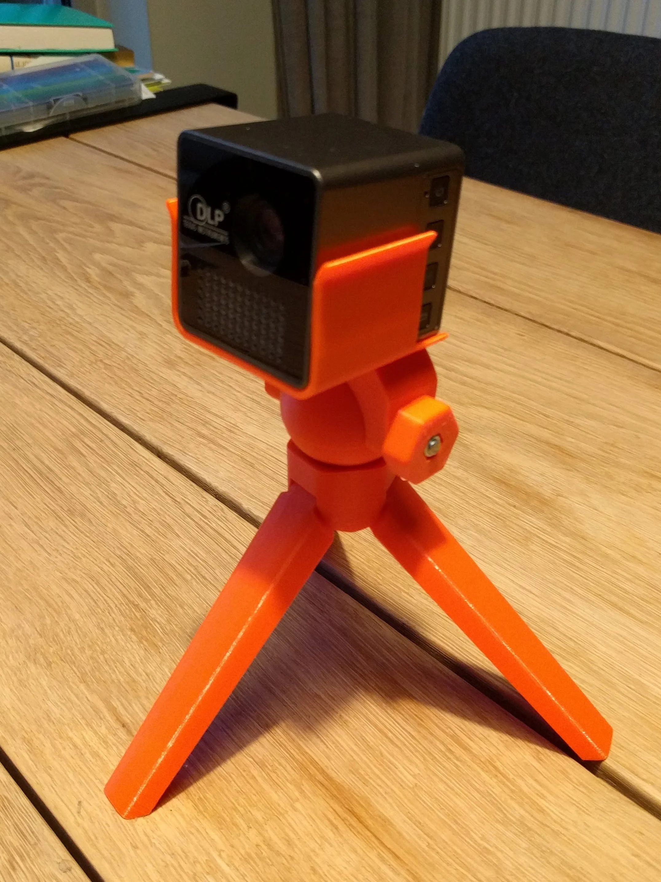 P1+ projector tripod