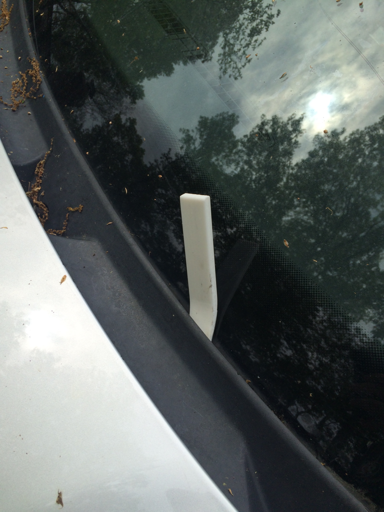 VW Cowl Cover Removal Tool
