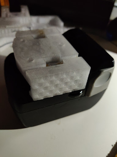 Hitachi Hikoki 18V Battery Terminal Adapter