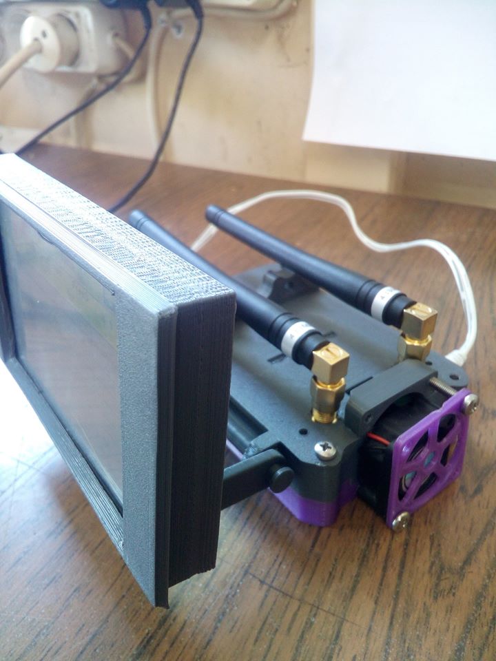 MMDVM and Nextion display 3.5 inch  on a Raspberry Pi 3 Model B and  Raspberry Pi 2