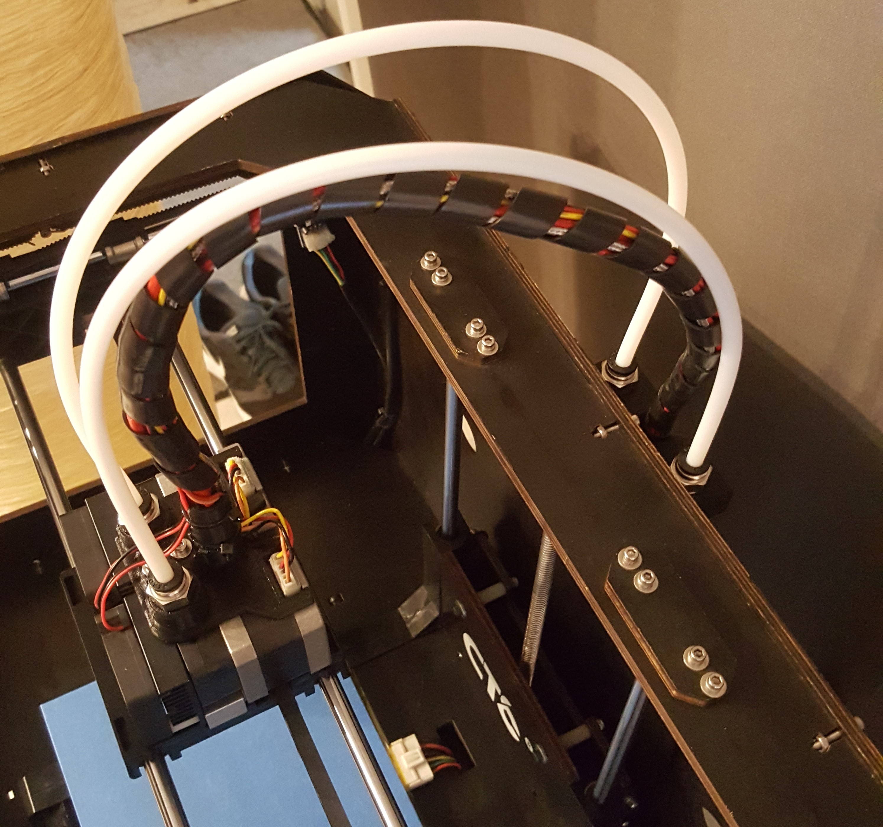 CTC filament transport via PTFE tube