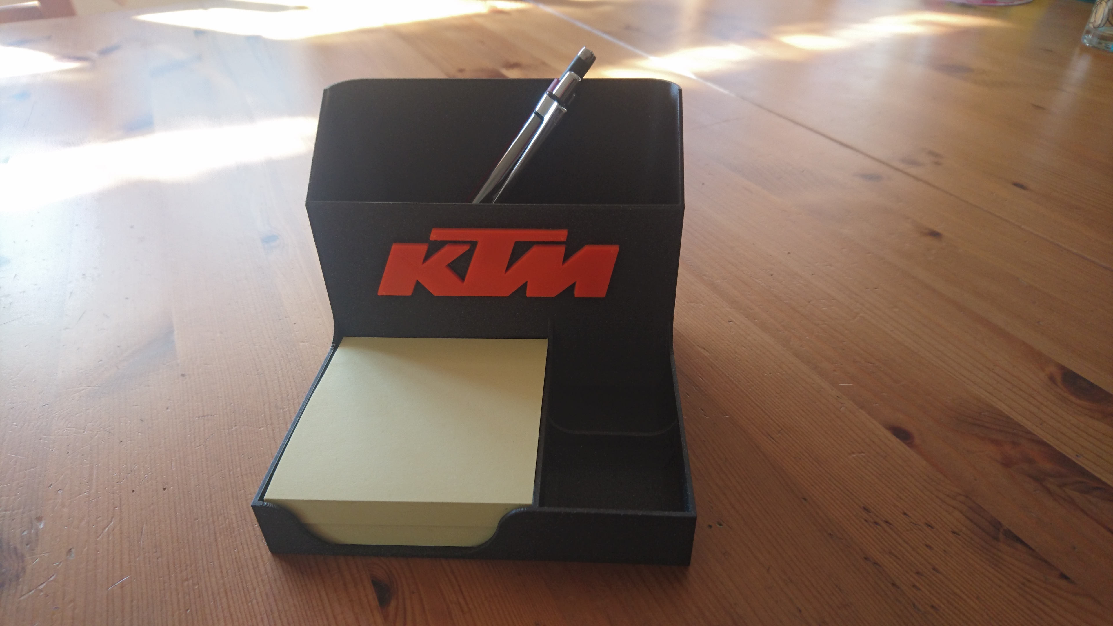 Desk organizer with KTM Logo