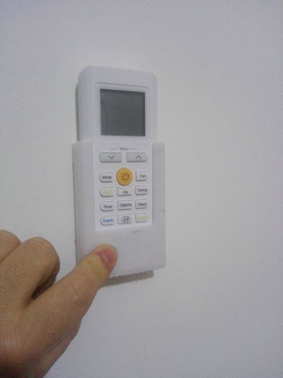 Costodia a muro telecomando condizionatore