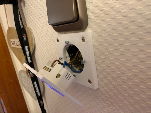 Abstandshalter Sonoff Touch