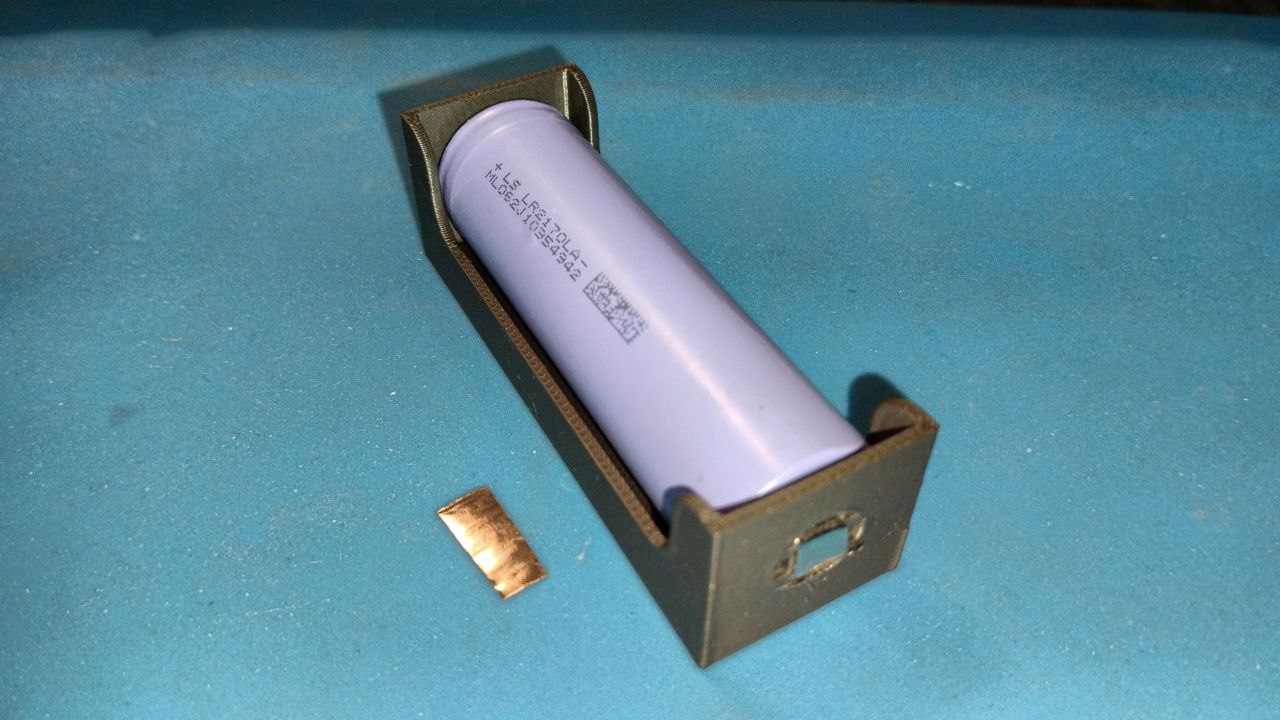 Simple 4S1P 21700 holder  +  21700 cell holder