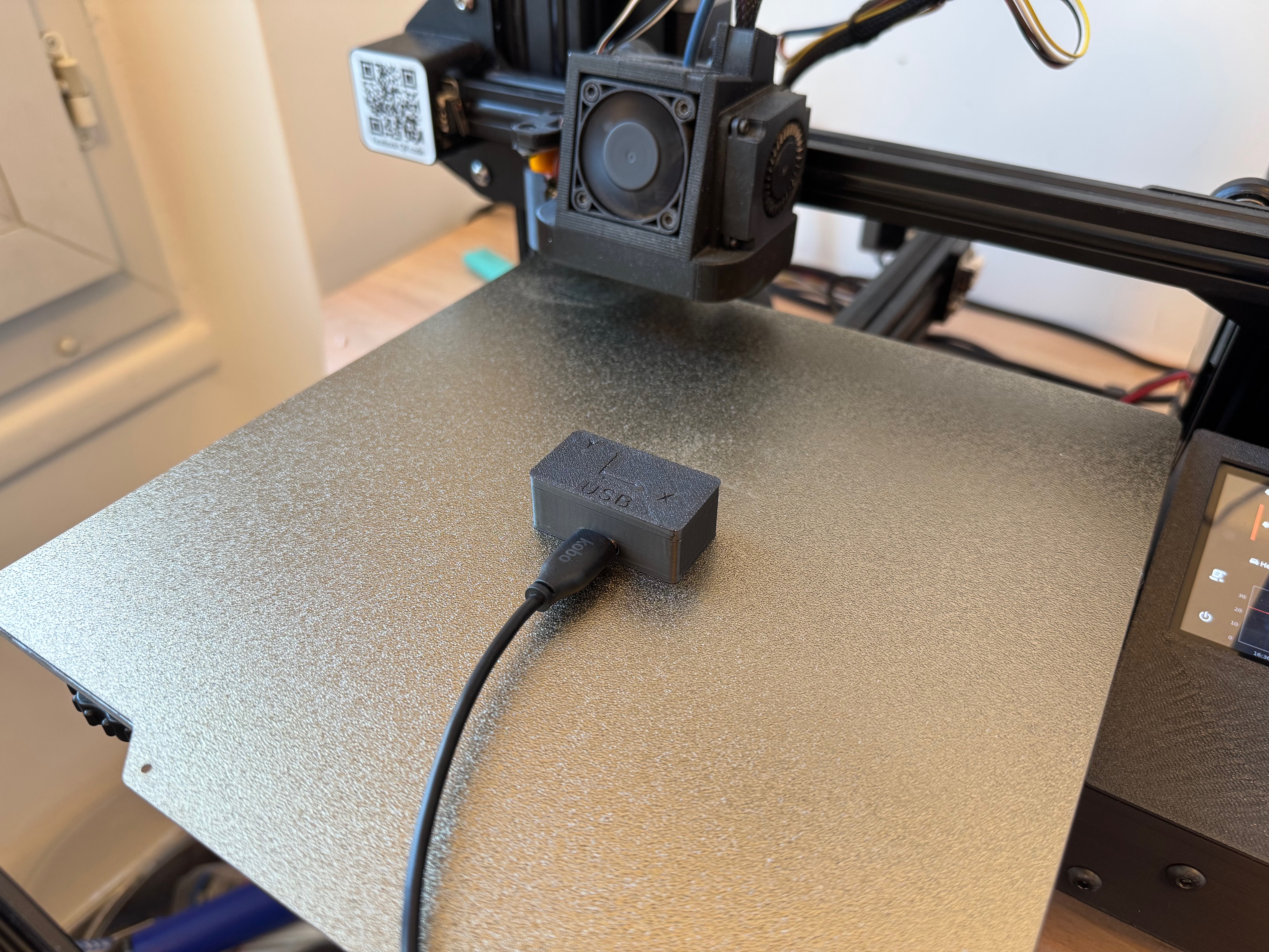 Magnetic ADXL345 accelerometer box