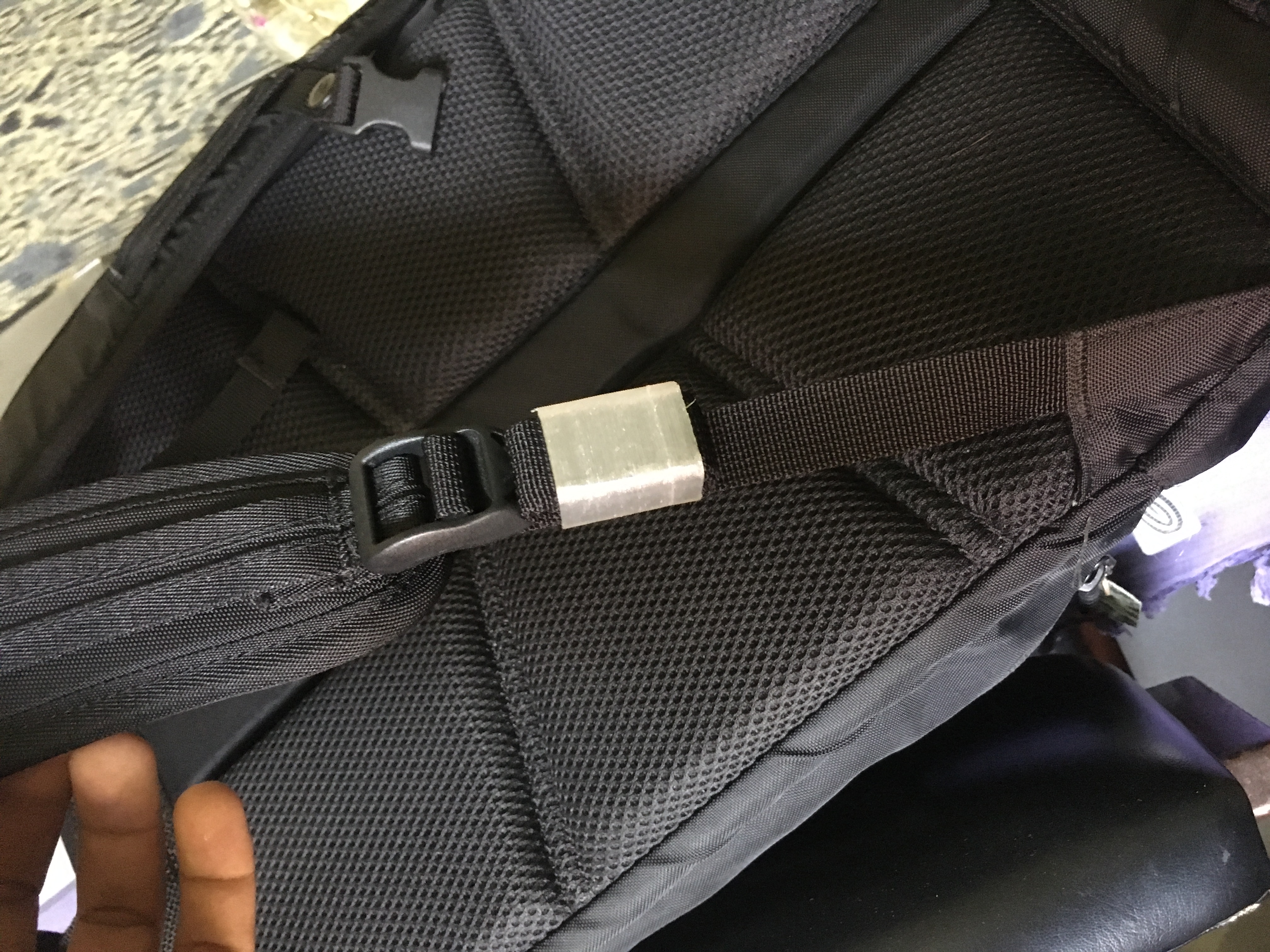 Bag loose-end tie down