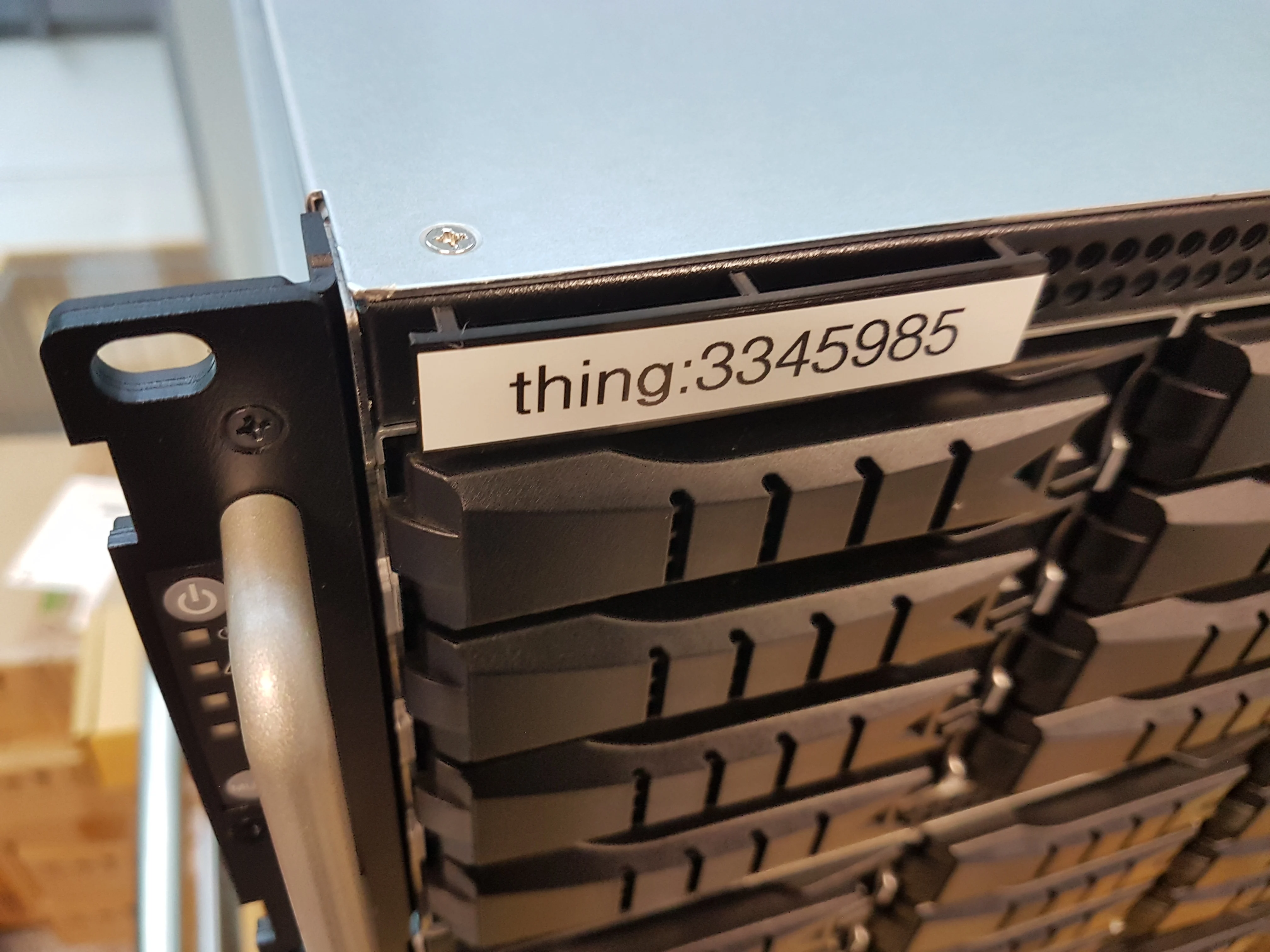 labelclip AIC HDD Enclosure
