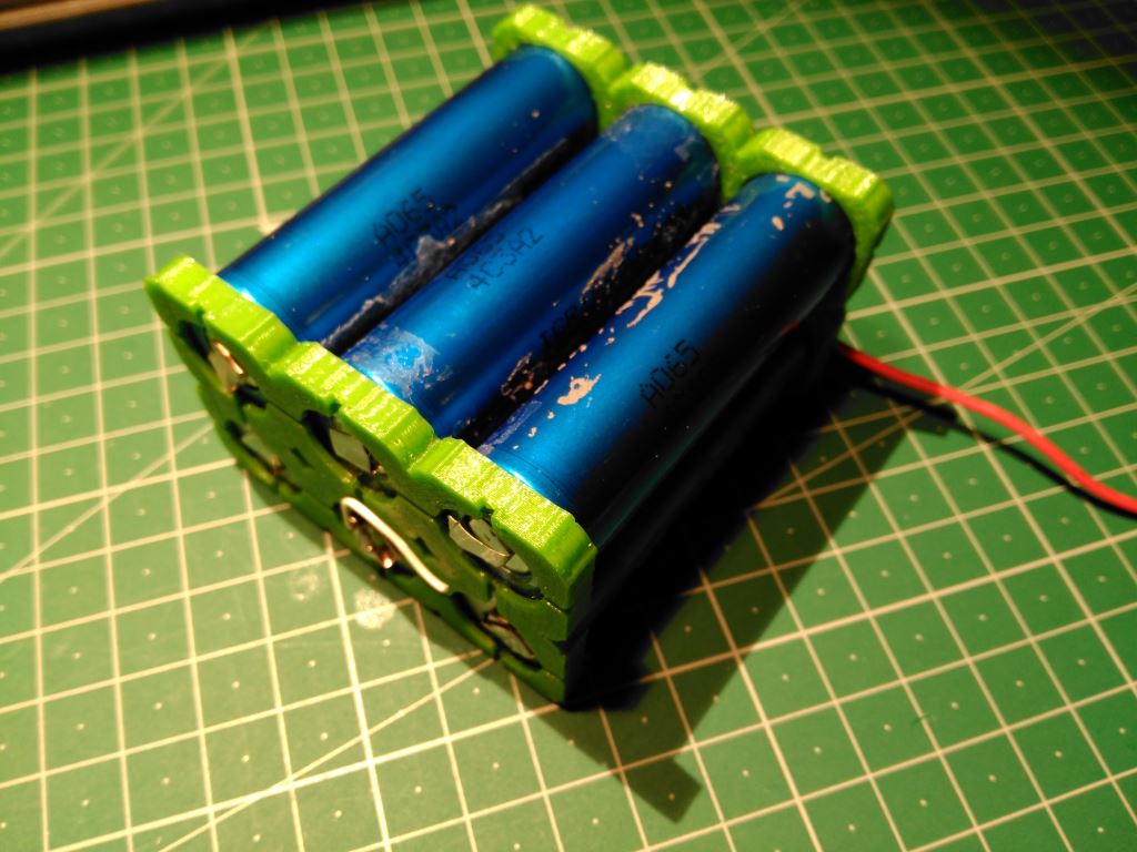 Parametric Battery Pack Holder