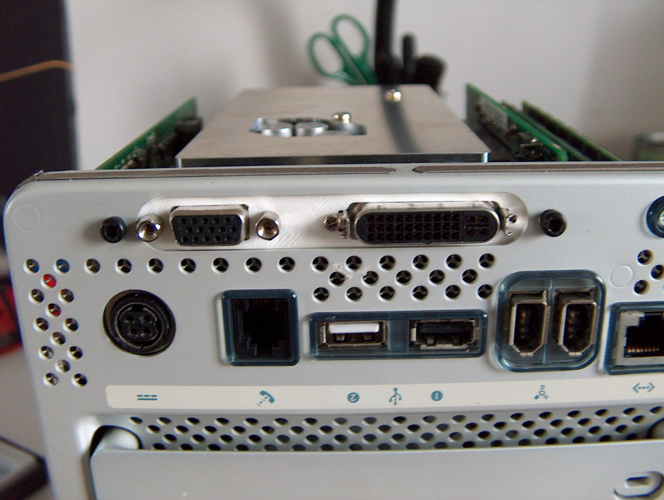 Ati Radeon 7500 G4 cube bracket