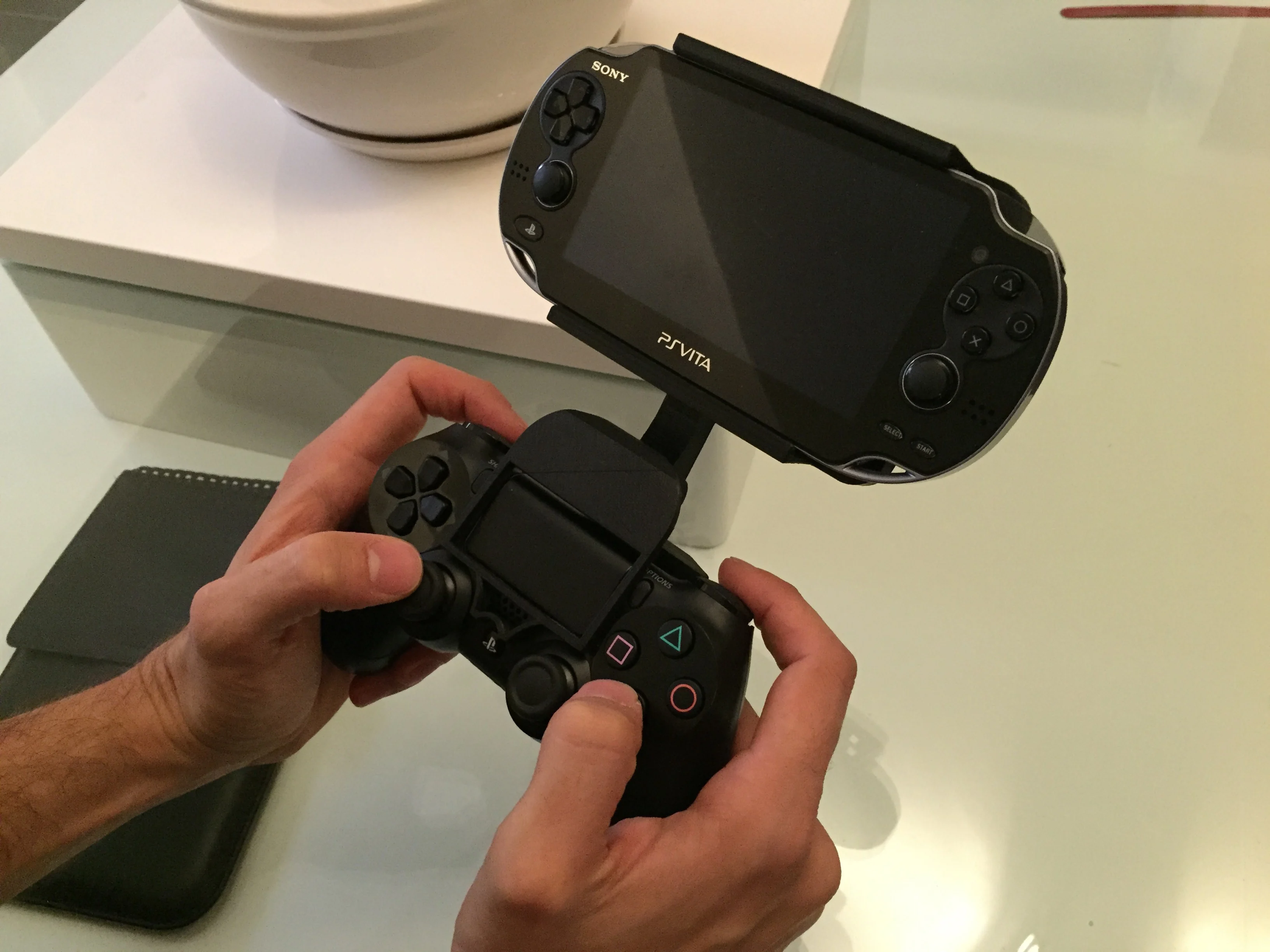 PSvita grip with dualshock 4