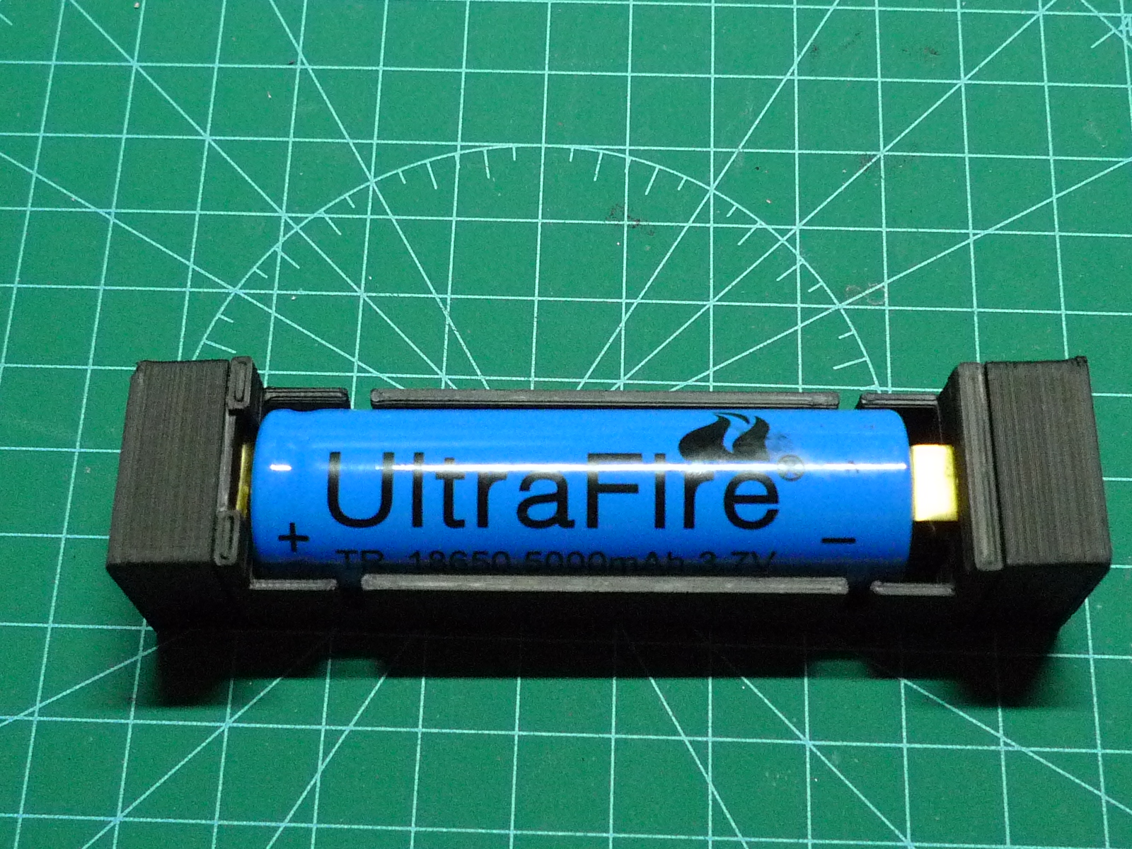 18650 Battery holder with reverse voltage protection