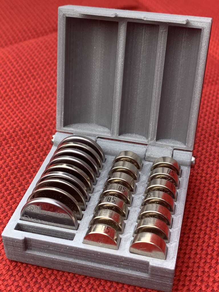 Button cell box CR2032-LR44