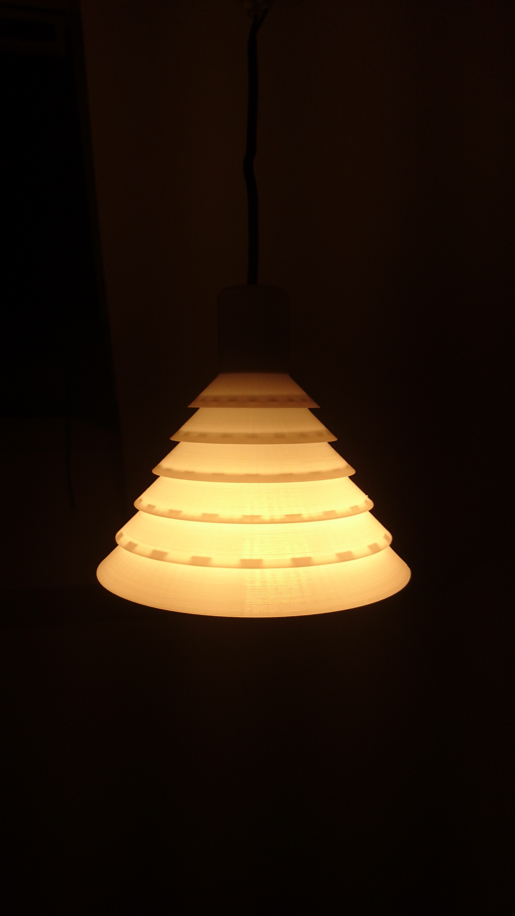 Lamp Shade for light bulb / Lampenschirm für Glühbirne