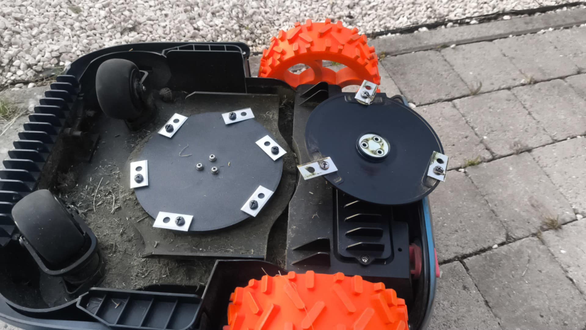 Hookii robot tondeuse roues - Hookii robot mower wheels -
