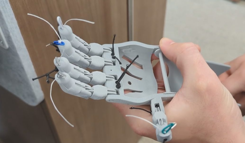 Preassembled Cyborg beast hand