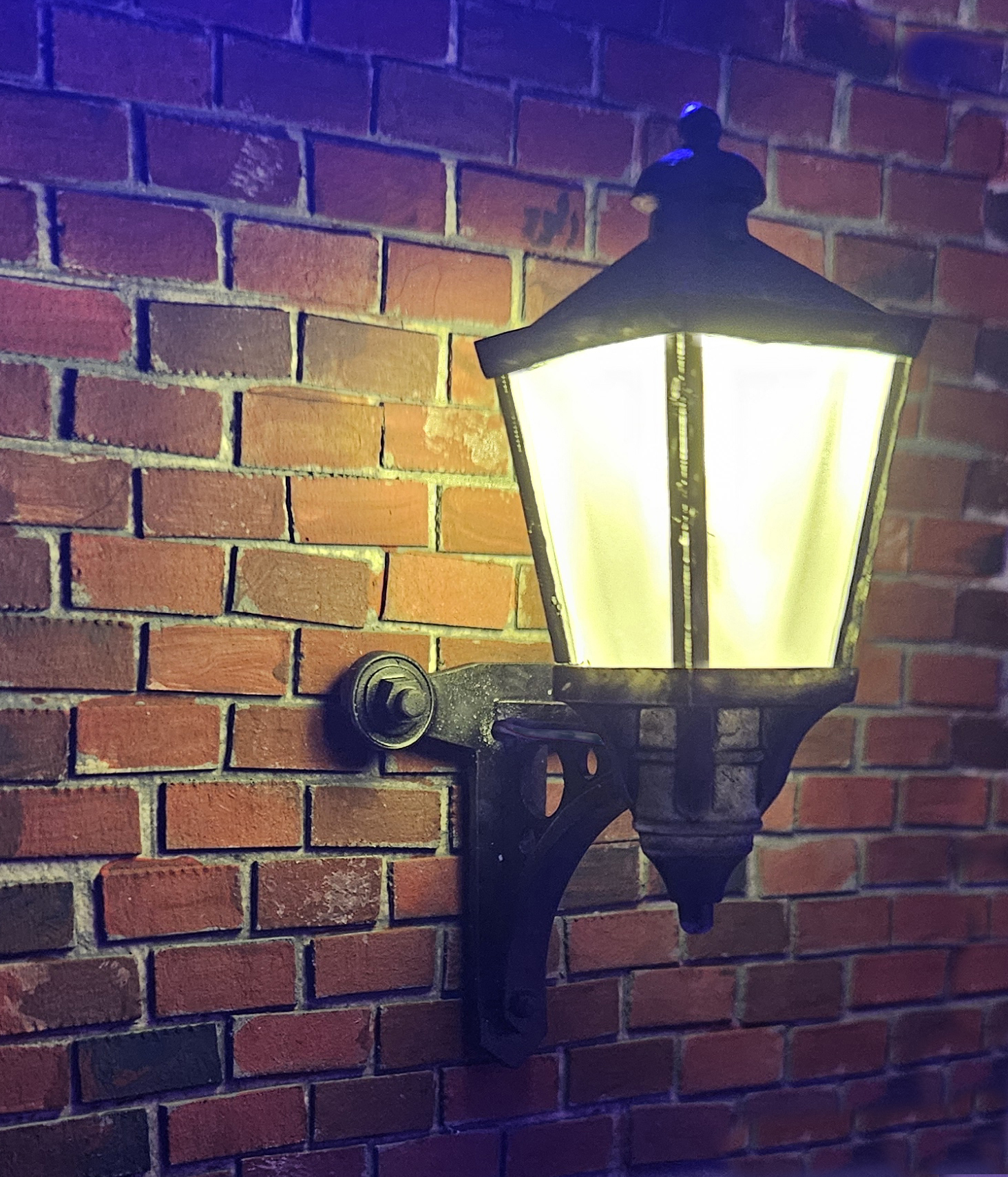 Off wall mounted street gas lamp.