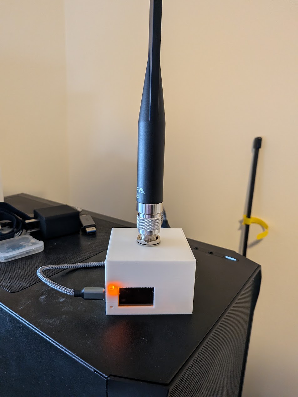 Simple Heltec T114 N N-type Antenna Box