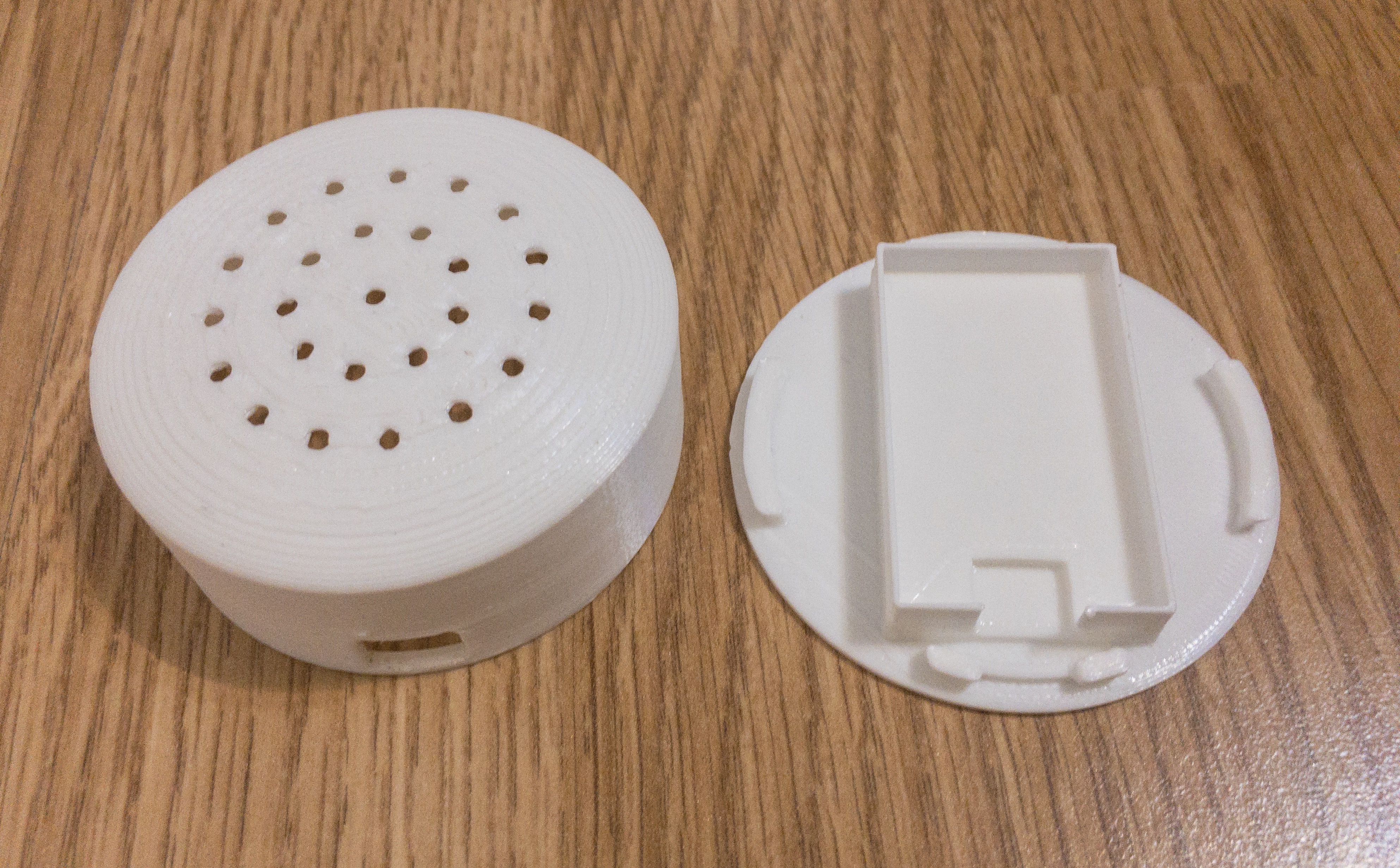 DHT-22 / DHT22 Wall box with ESP8266 - updated