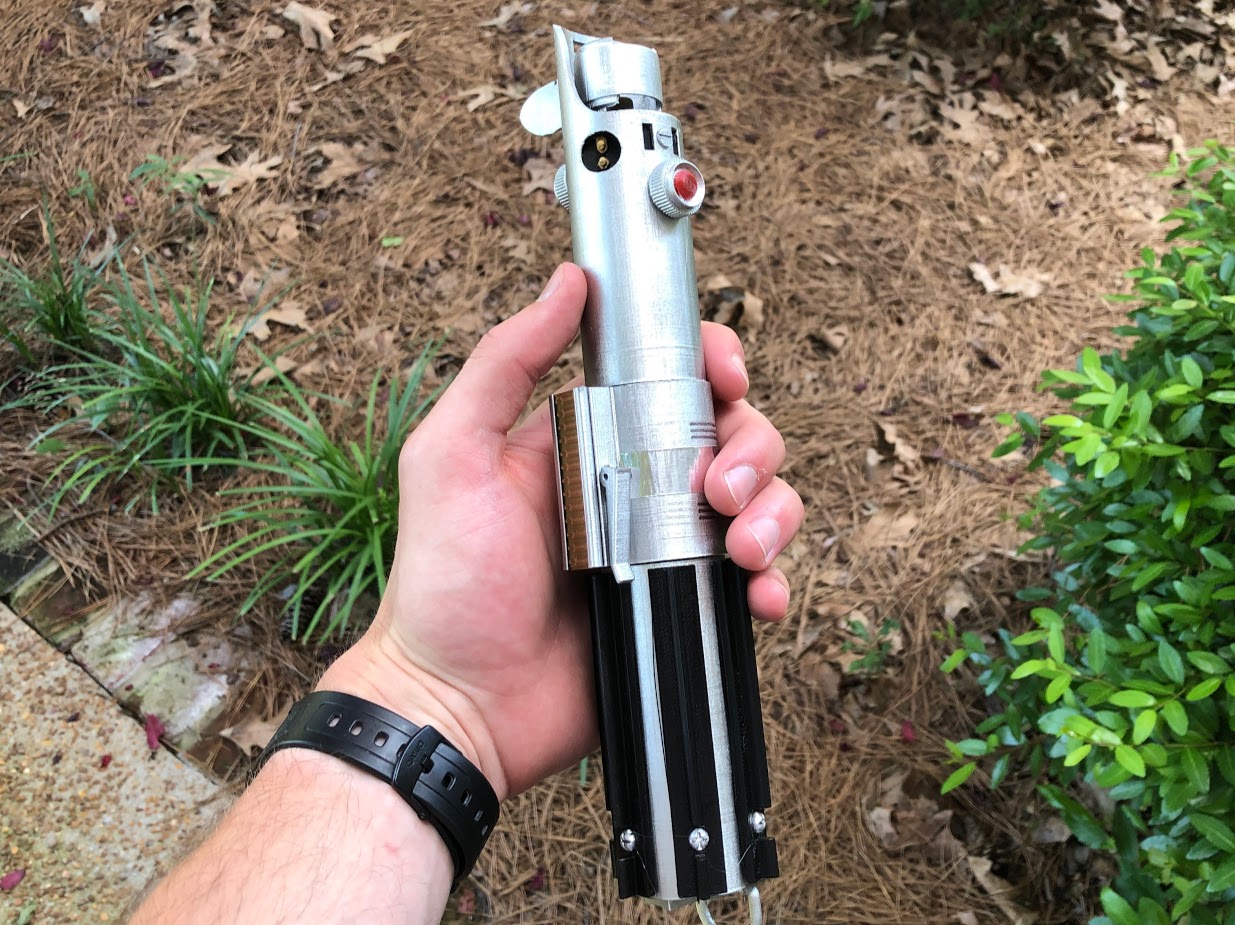 Skywalker Lightsaber - Graflex Prop Accurate