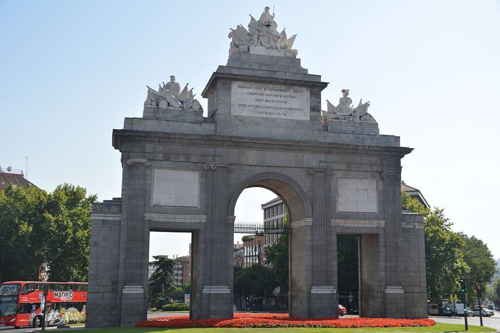 Puerta de Toledo (Madrid)