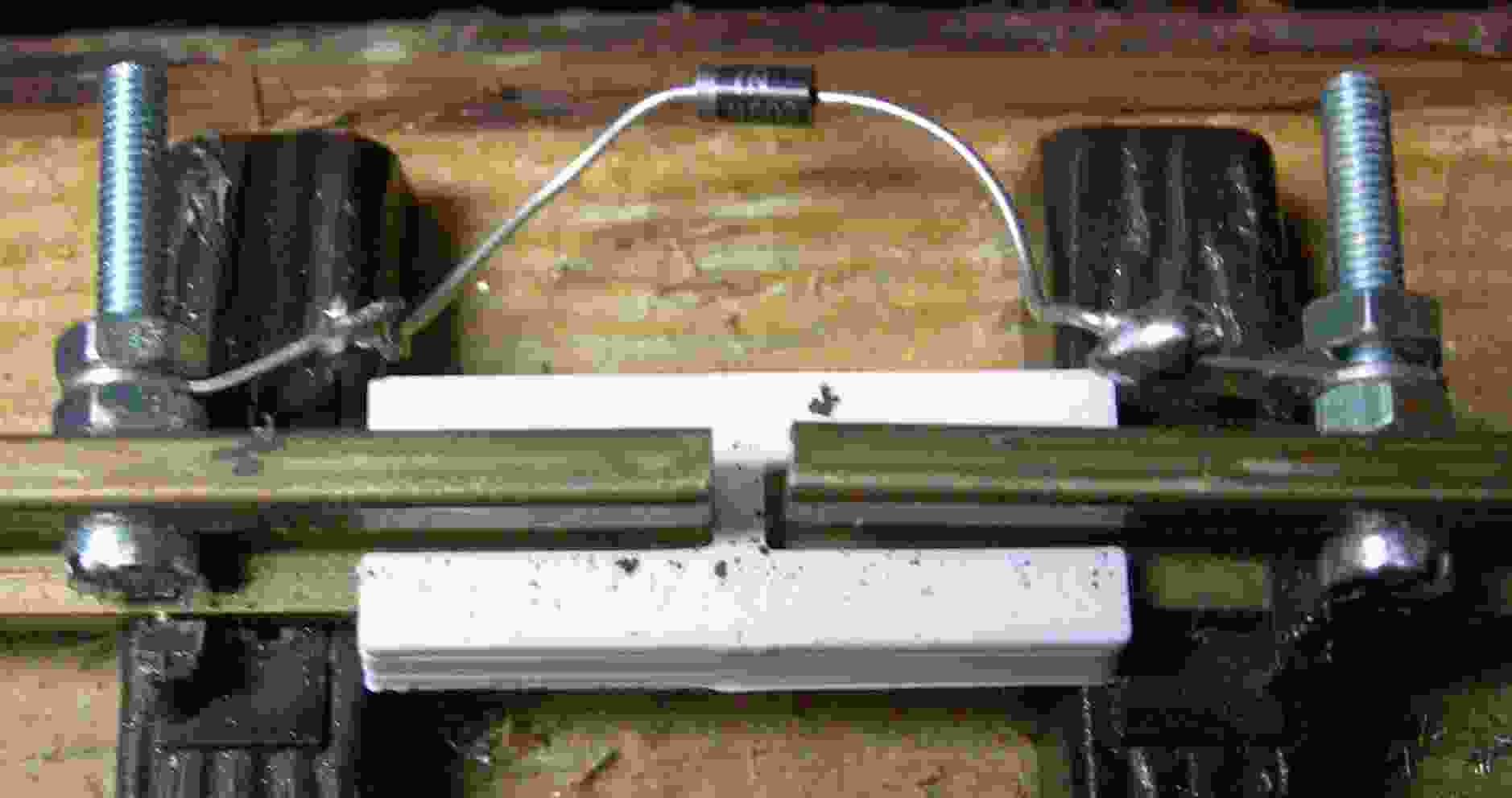 insulating rail connector track 0
