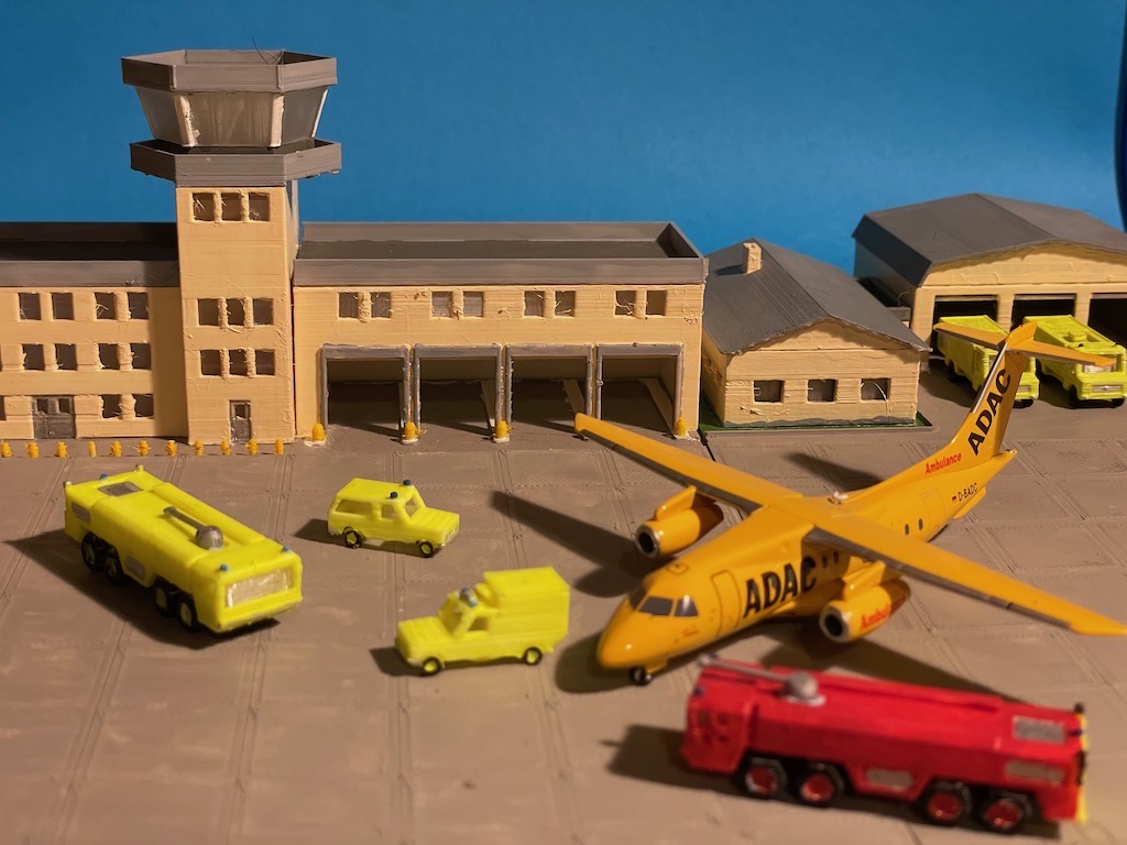 Airfield fire engine (z-scale)