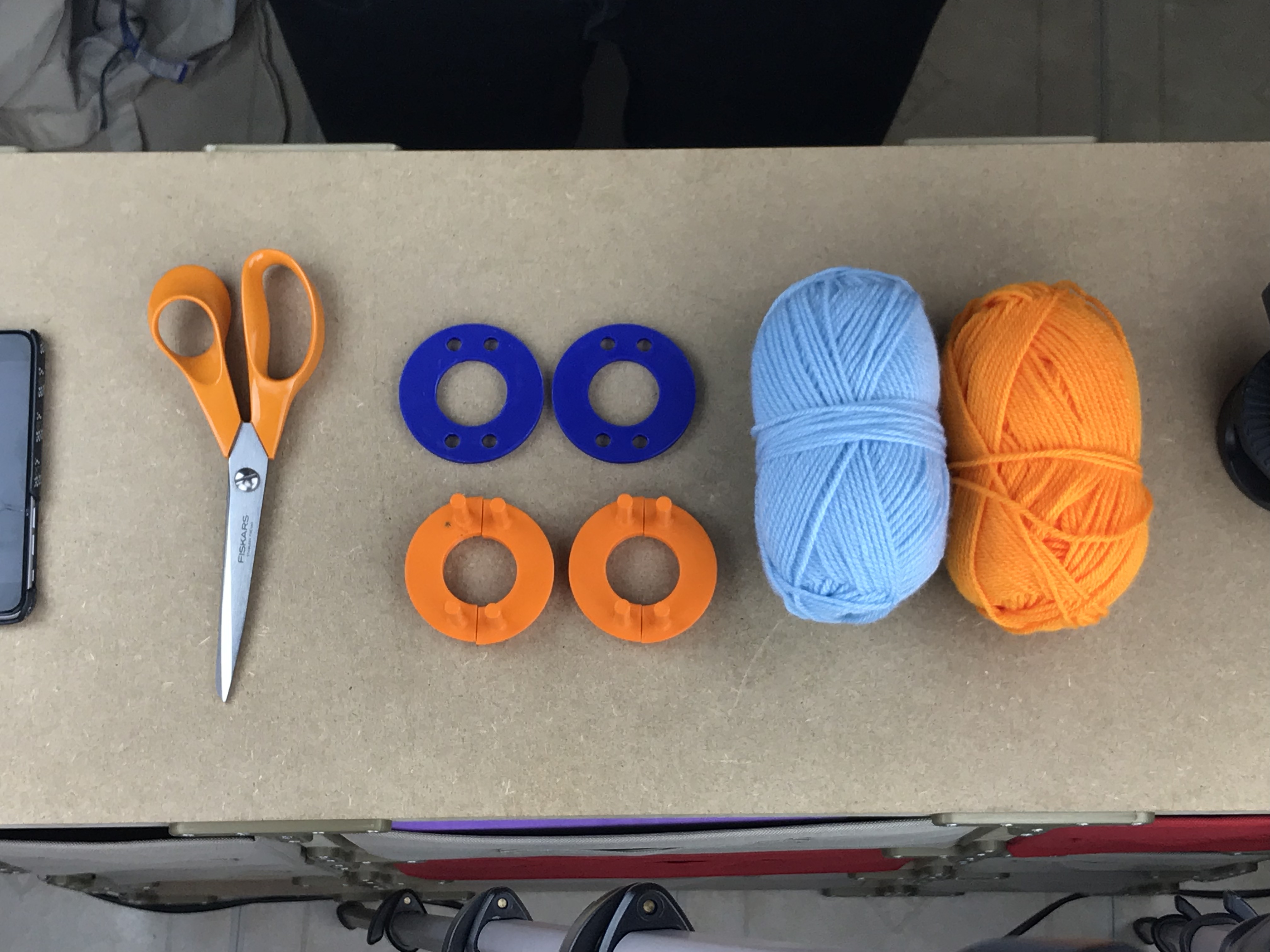 Pom Maker