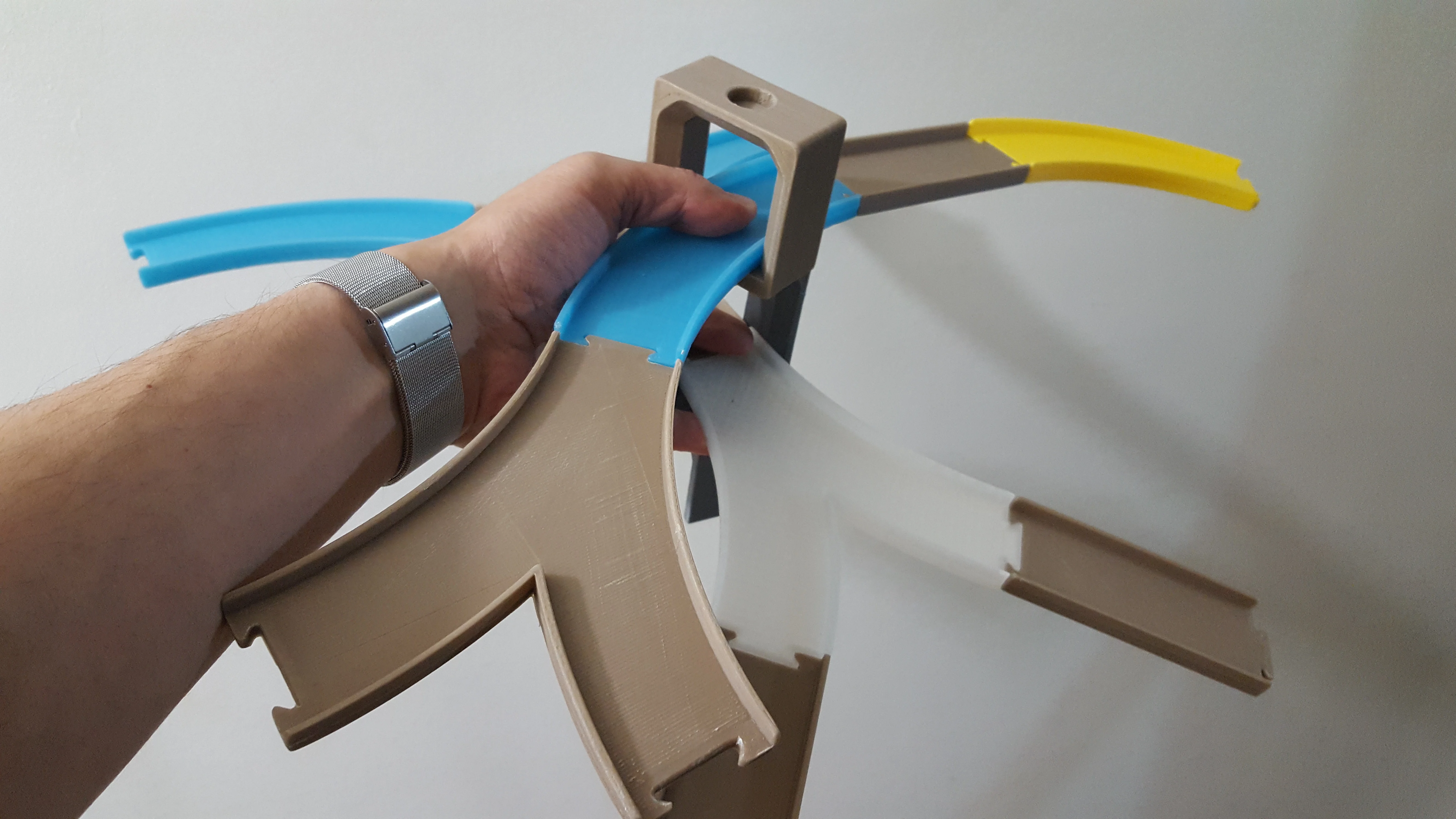 Easy fit 3D tracks Hot Wheels attachable