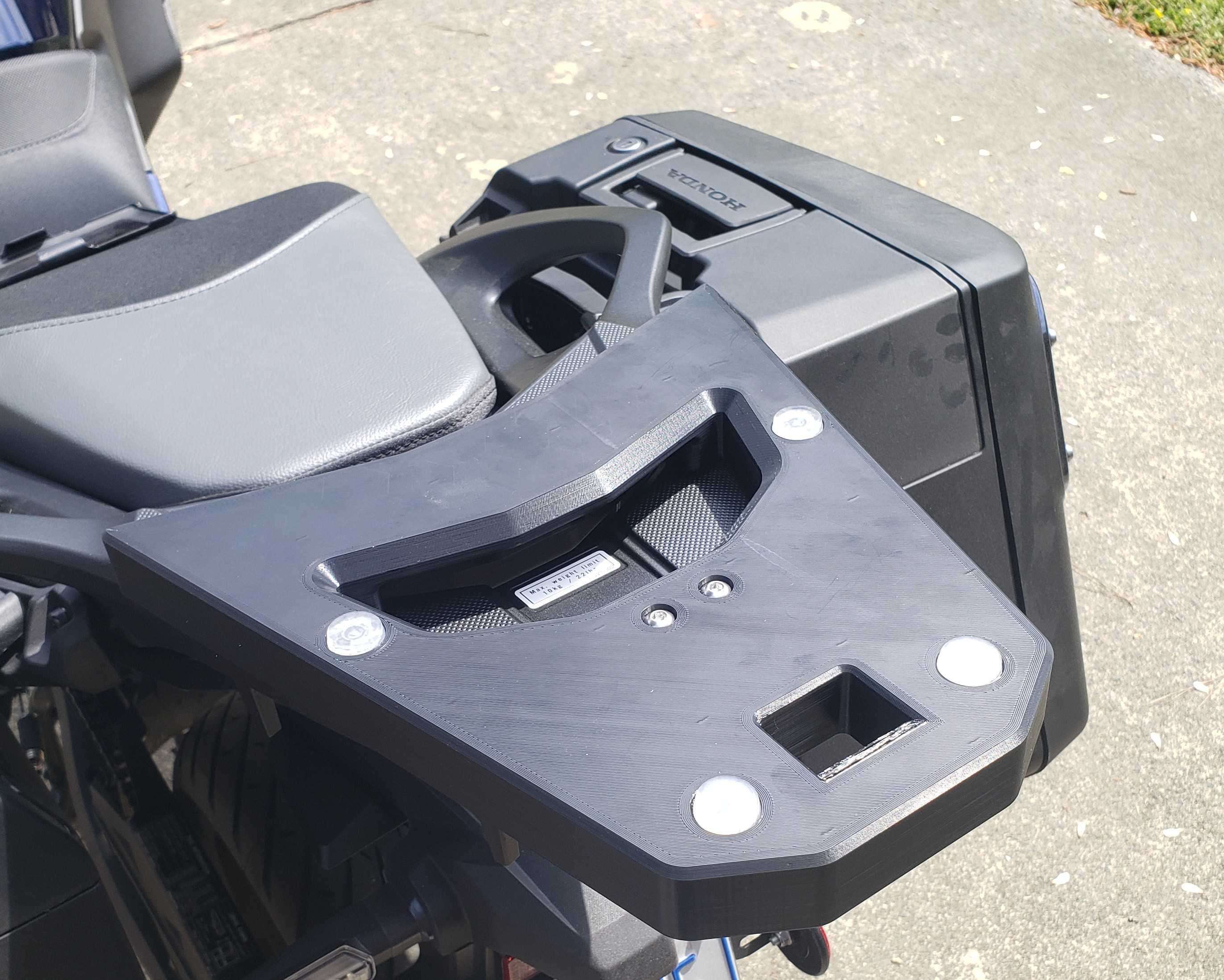 HONDA NT1100 2025 – TOP BOX SETBACK PLATE