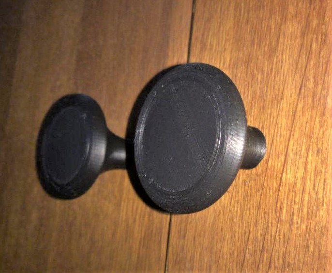Closet door handle